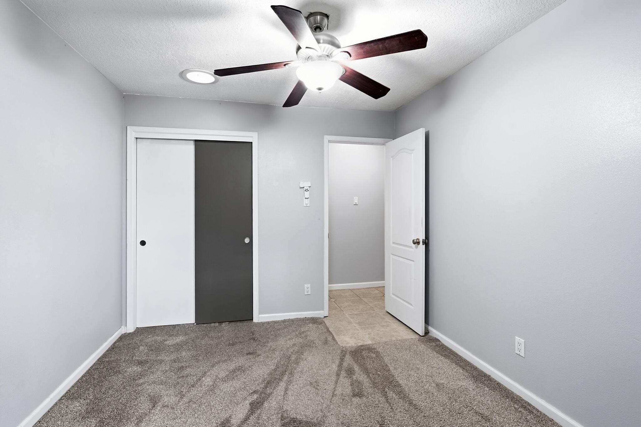 Photo 14 — 1425 32nd Circle SE