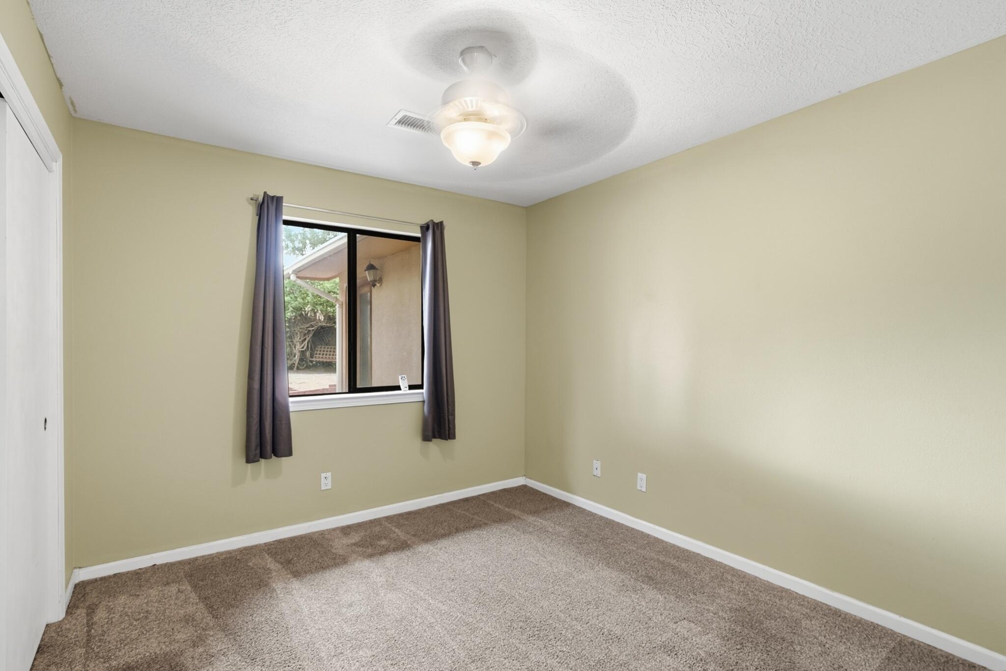 Photo 17 — 1425 32nd Circle SE