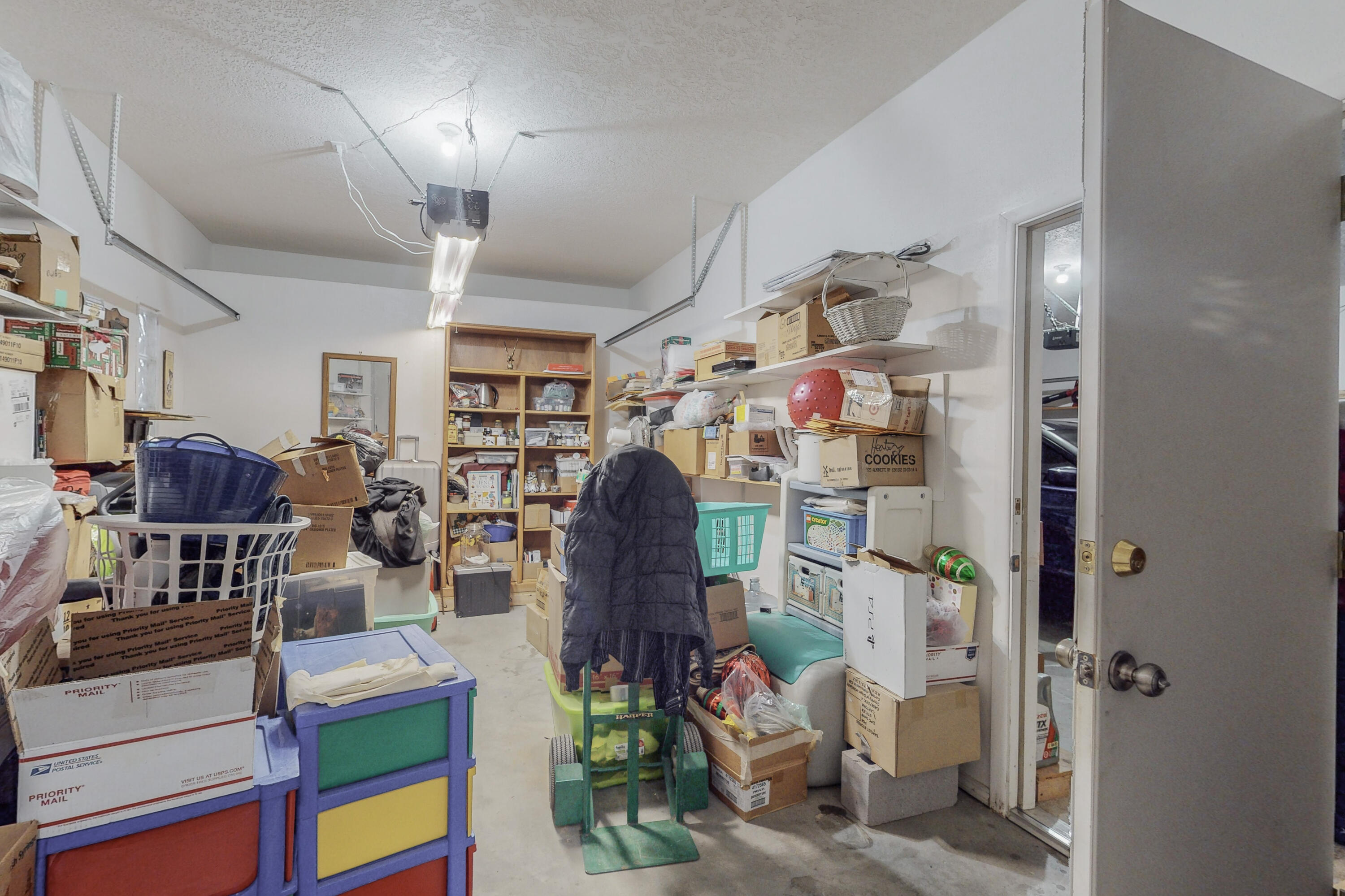 Photo 10 — 6912 Augusta Hills Drive NE
