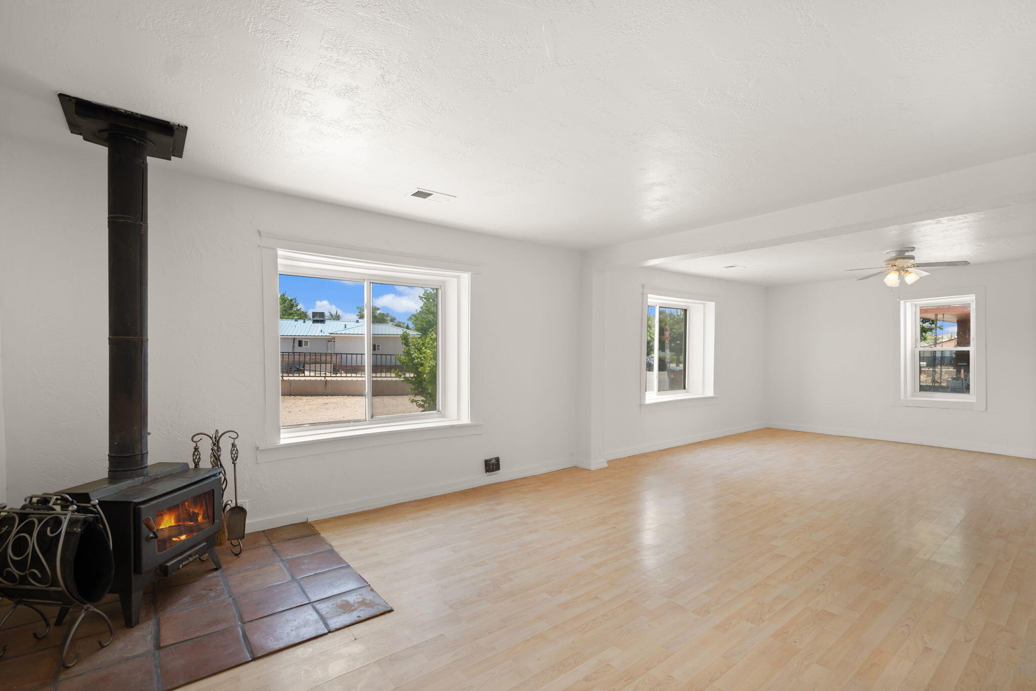 Photo 4 — 314 W Aragon Road