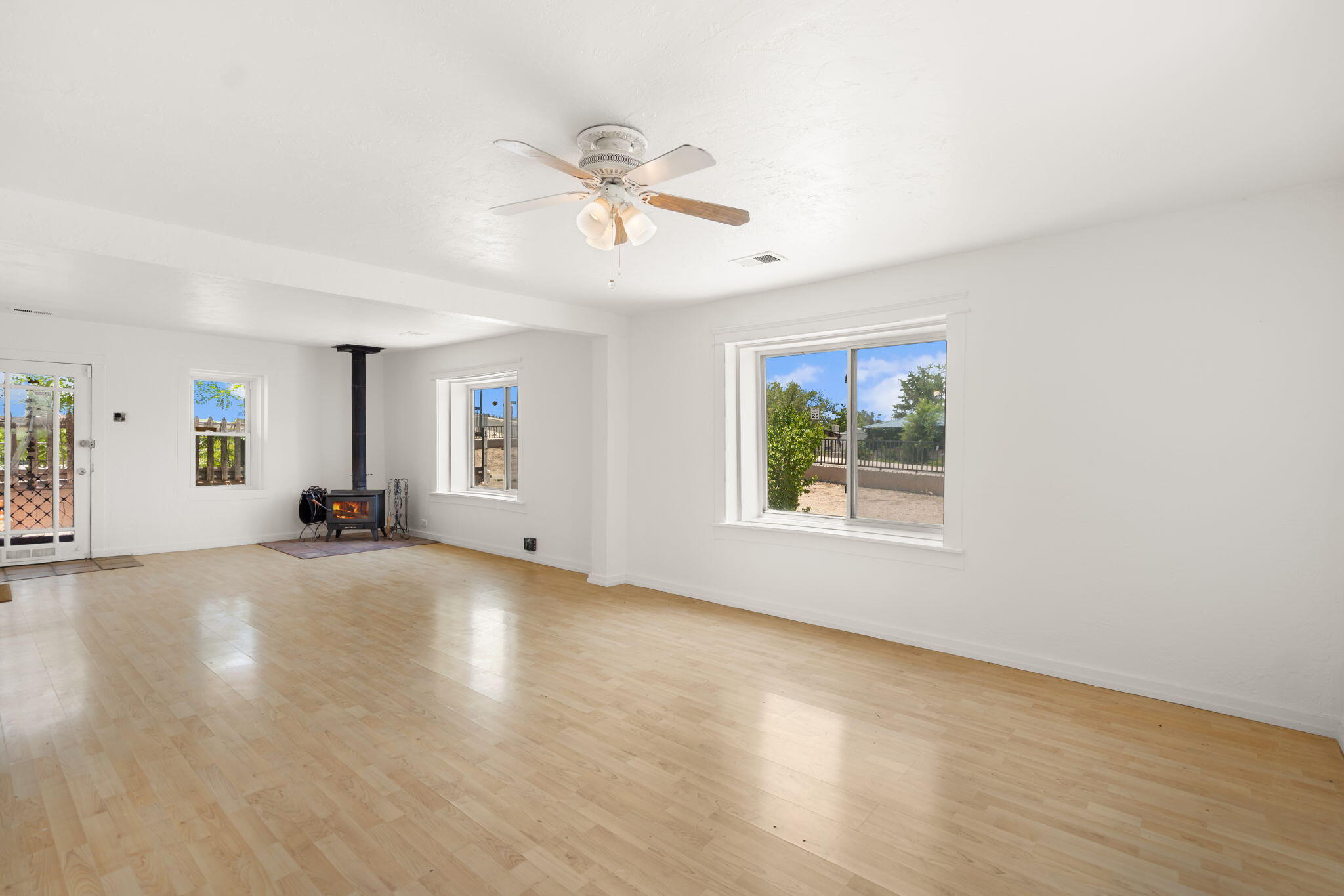 Photo 5 — 314 W Aragon Road