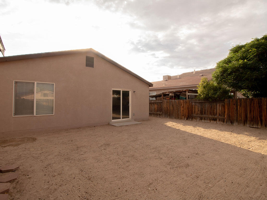 Photo 2 — 476 Desert Bluff Drive SW