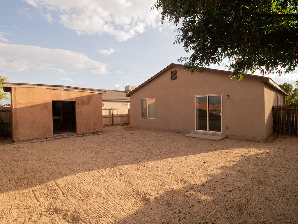 Photo 3 — 476 Desert Bluff Drive SW
