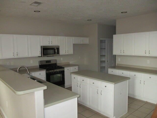 Photo 5 — 1201 Sidewinder Road NE