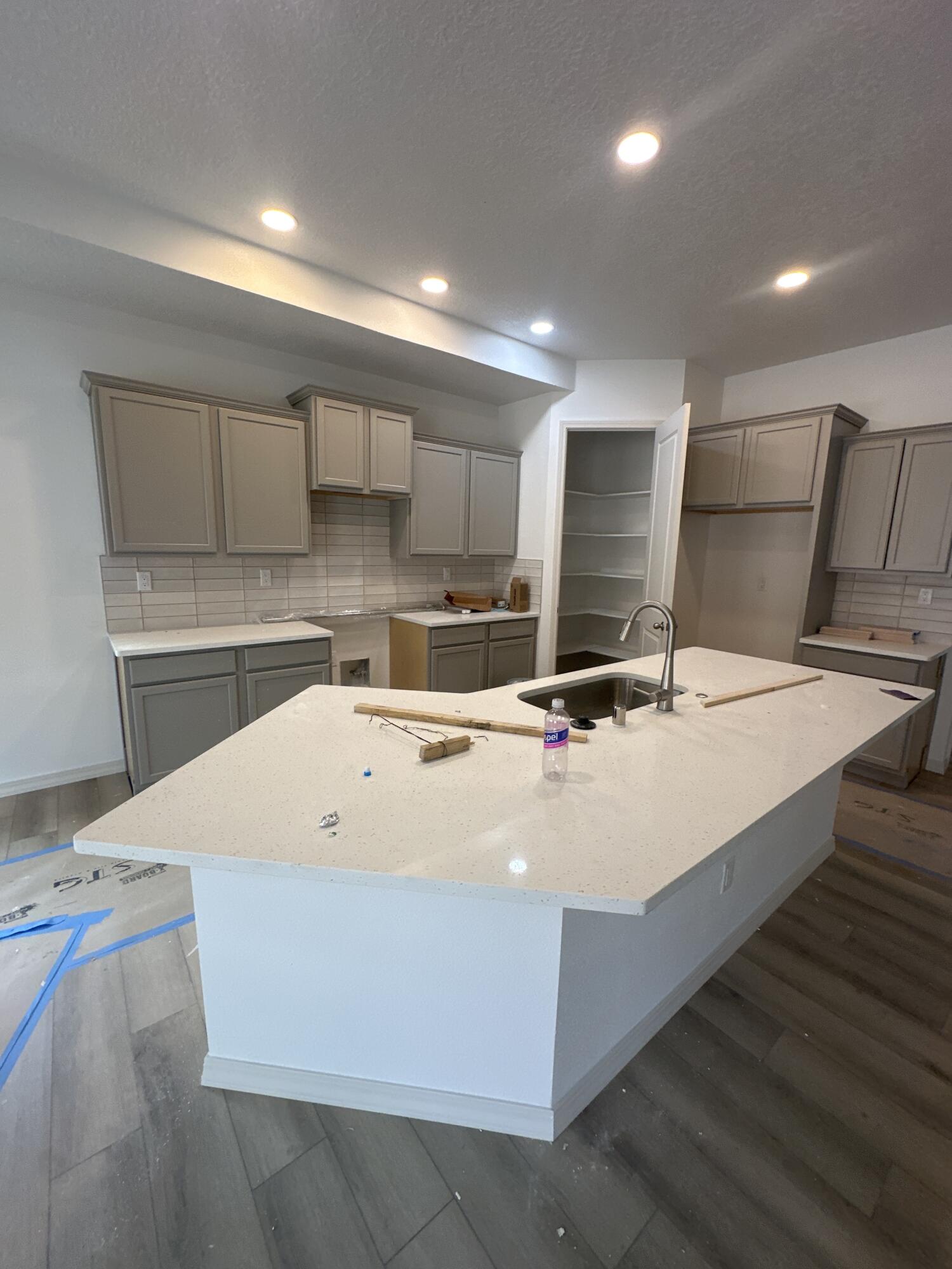 Photo 7 — 1649 Valle De Colores Street NW