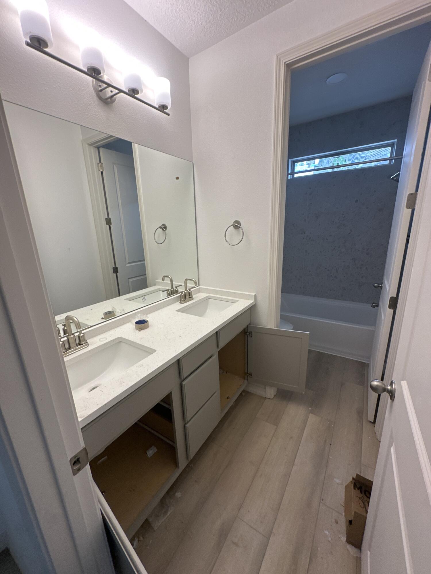Photo 9 — 1649 Valle De Colores Street NW