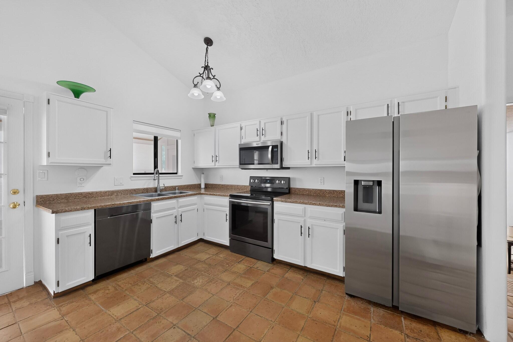 Photo 11 — 6909 Quarterhorse Lane NW