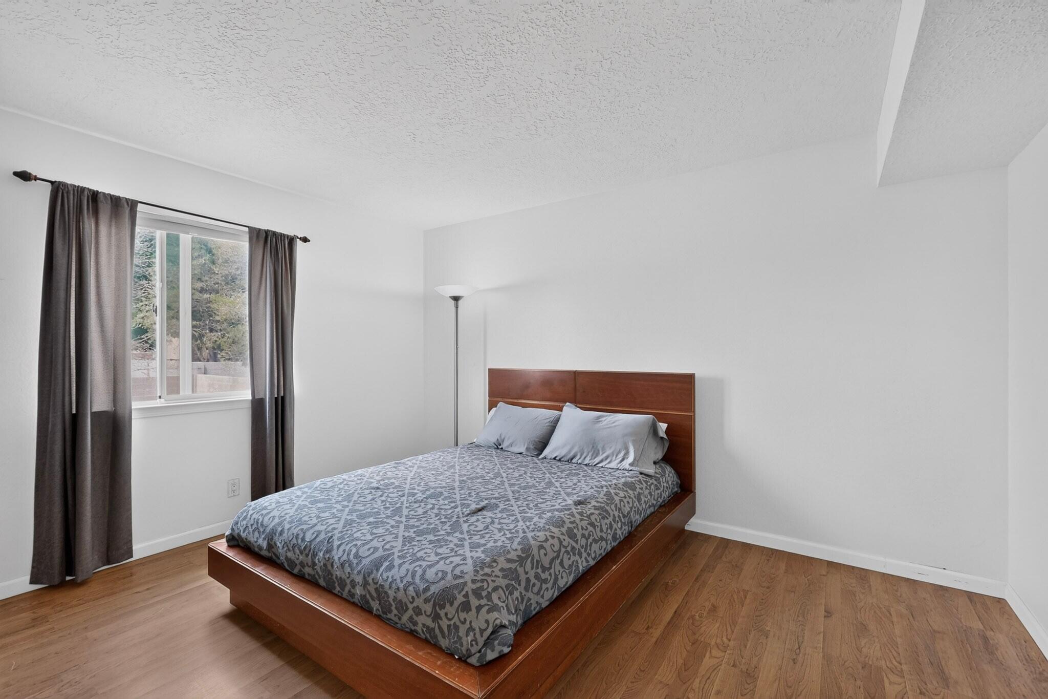 Photo 18 — 6909 Quarterhorse Lane NW