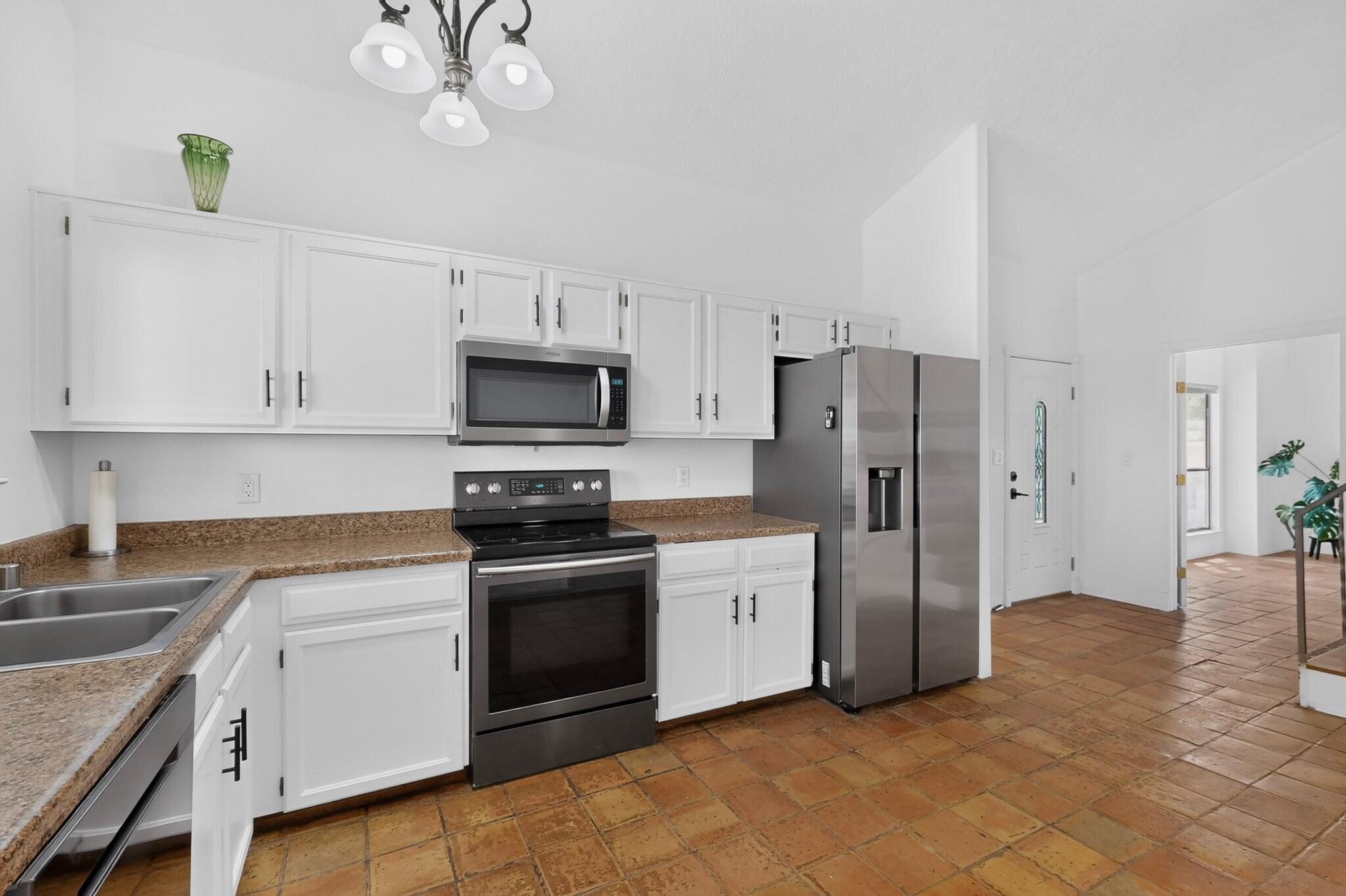 Photo 8 — 6909 Quarterhorse Lane NW
