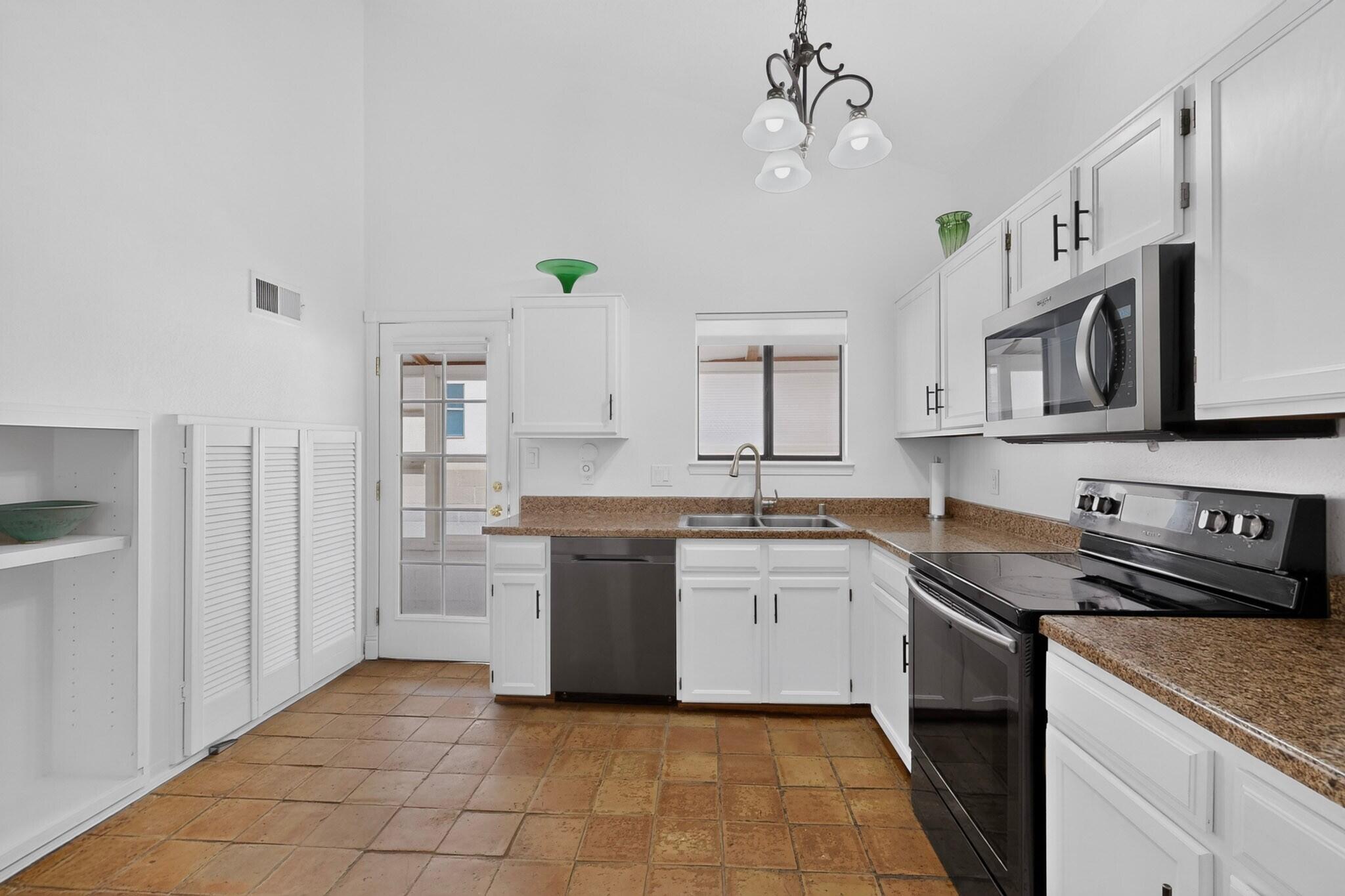 Photo 9 — 6909 Quarterhorse Lane NW