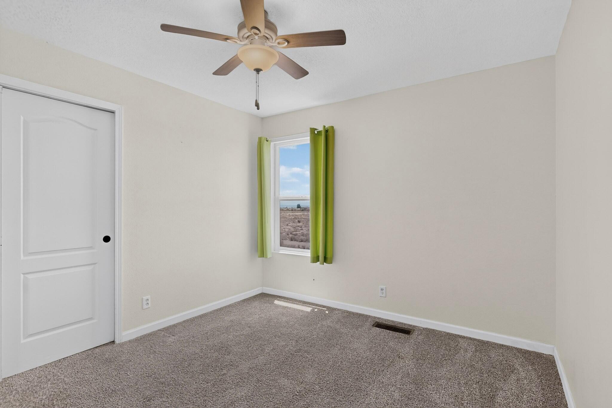 Photo 8 — 816 Toadlena Meadows Drive NE