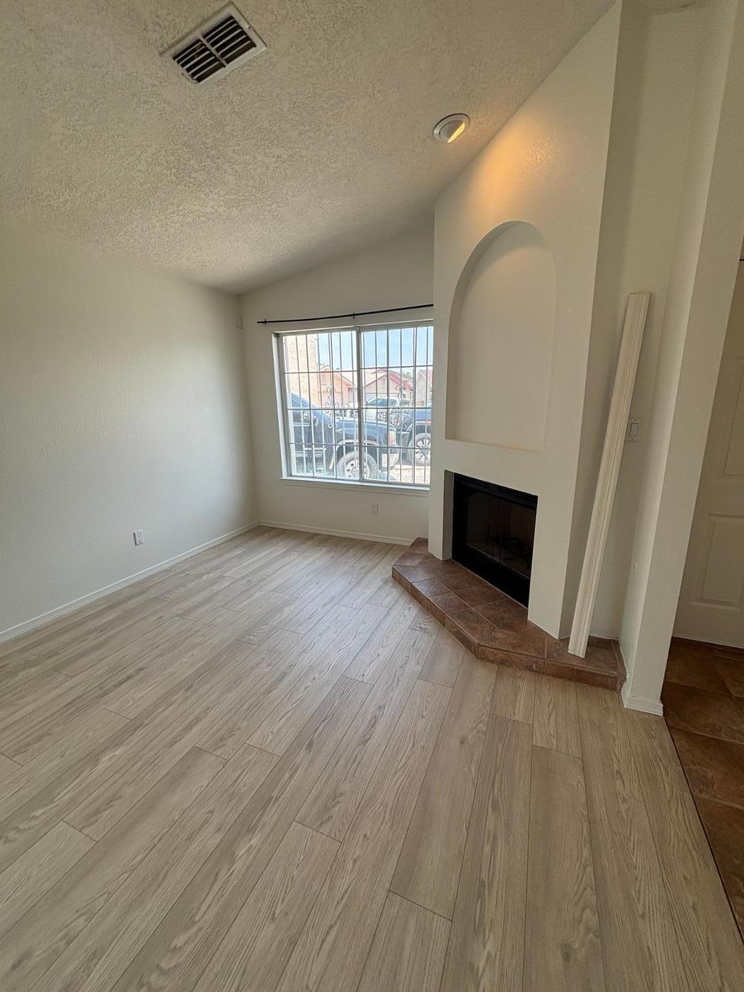 Photo 17 — 7822 Desert Springs Court SW