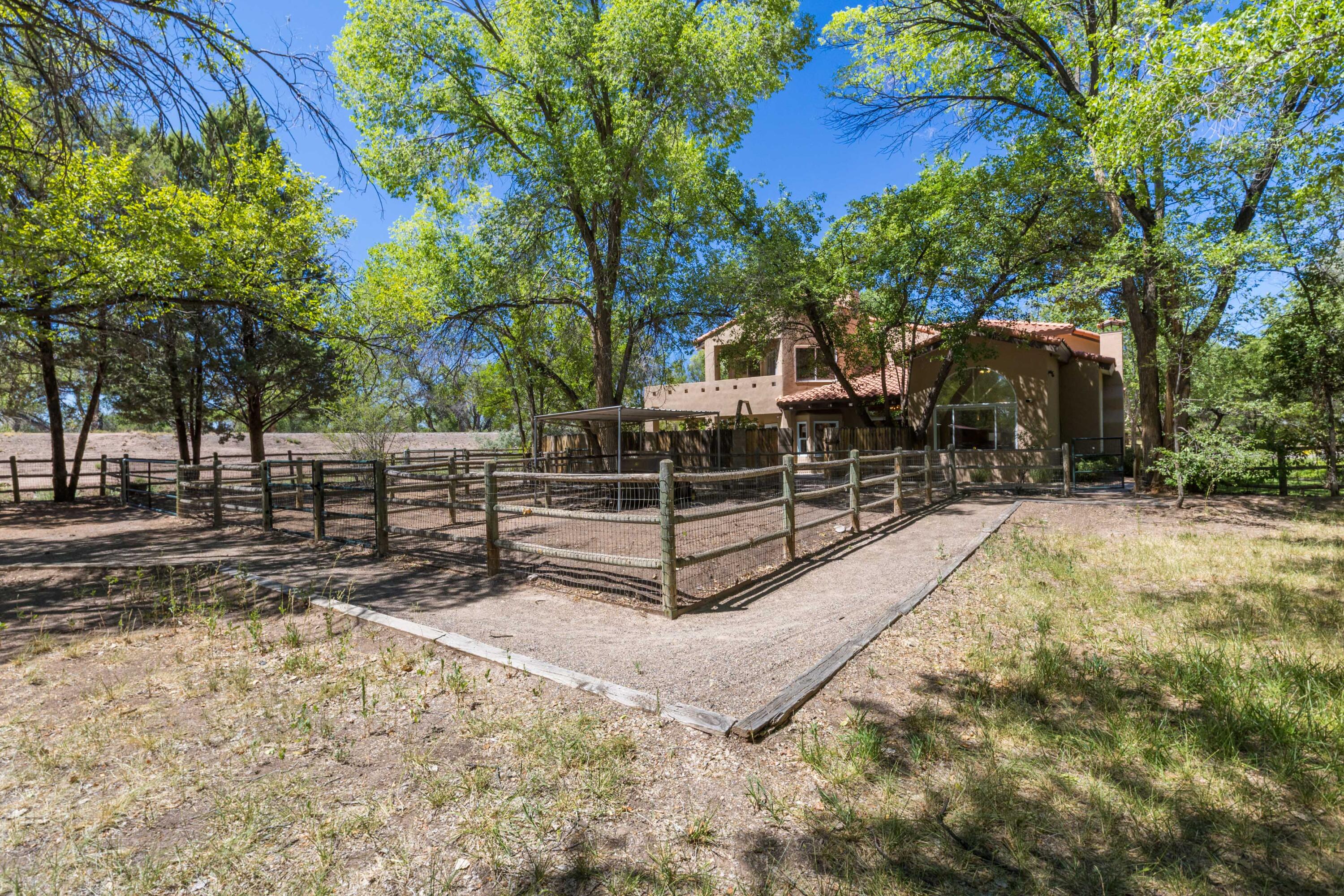 Photo 20 — 7437 Rio Grande Boulevard NW