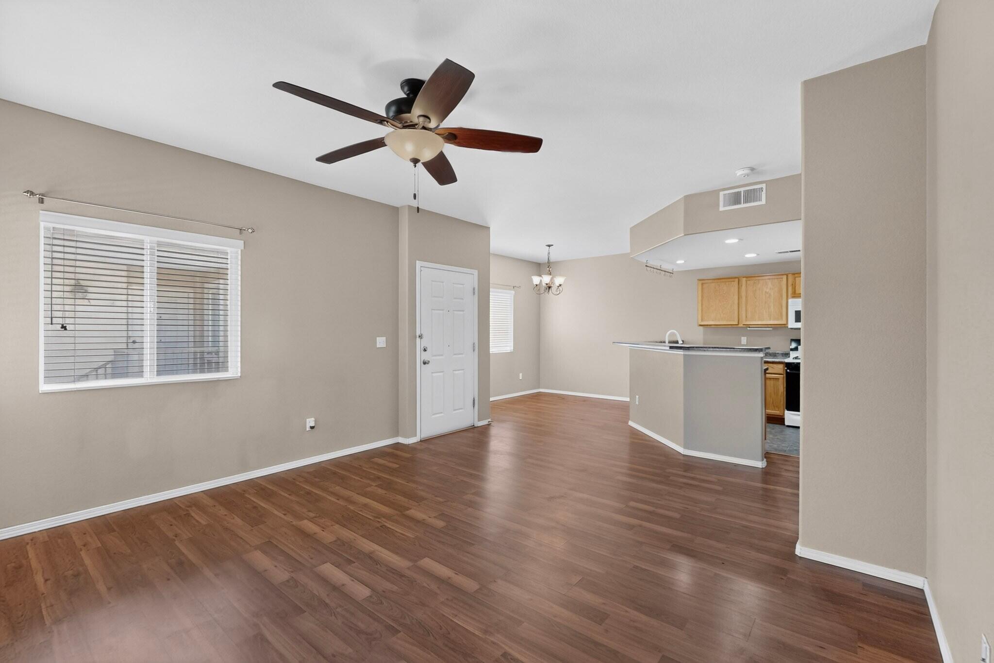 Photo 3 — 6800 Vista Del Norte Drive NE # 21