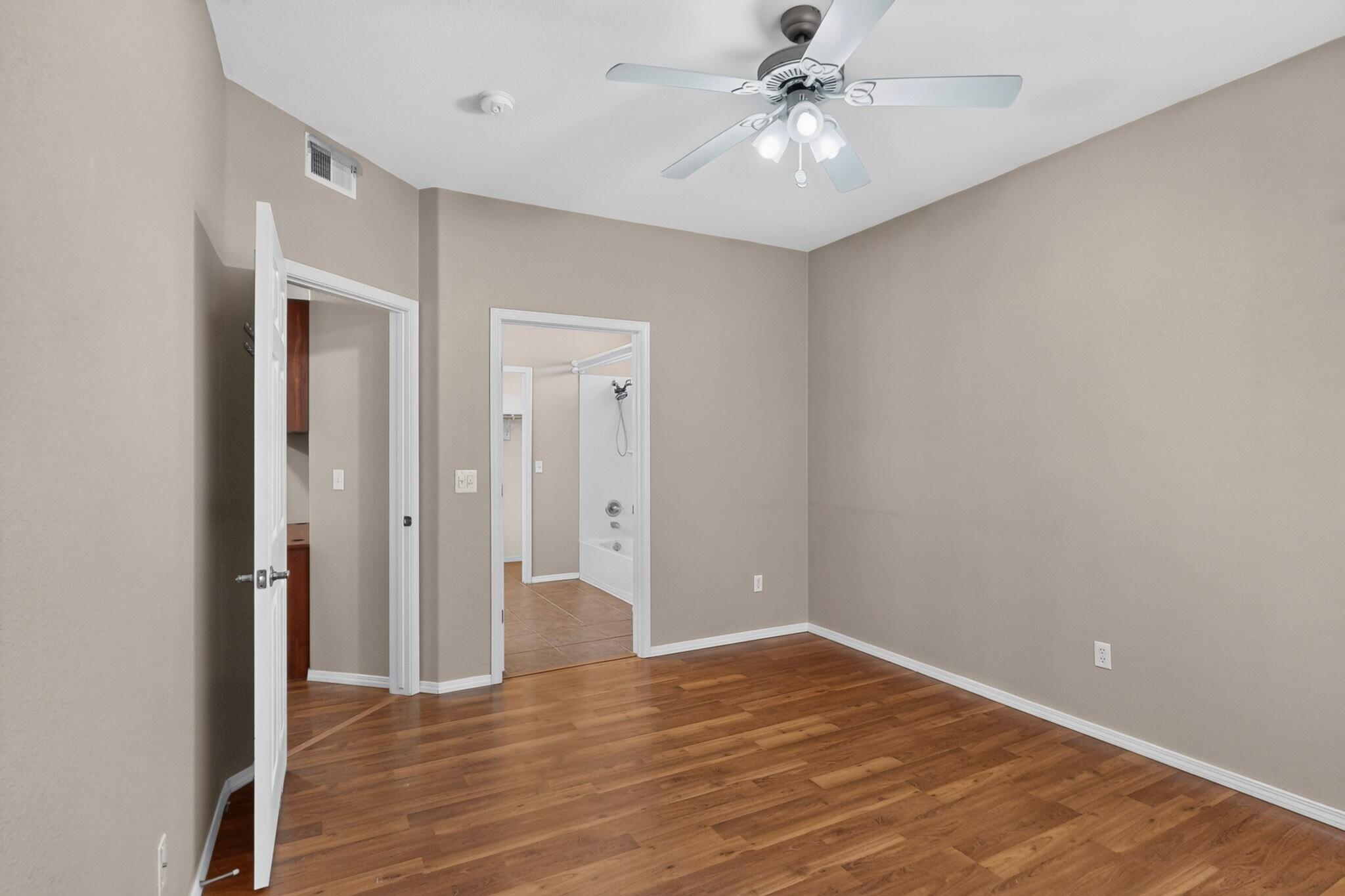 Photo 18 — 6800 Vista Del Norte Drive NE # 21