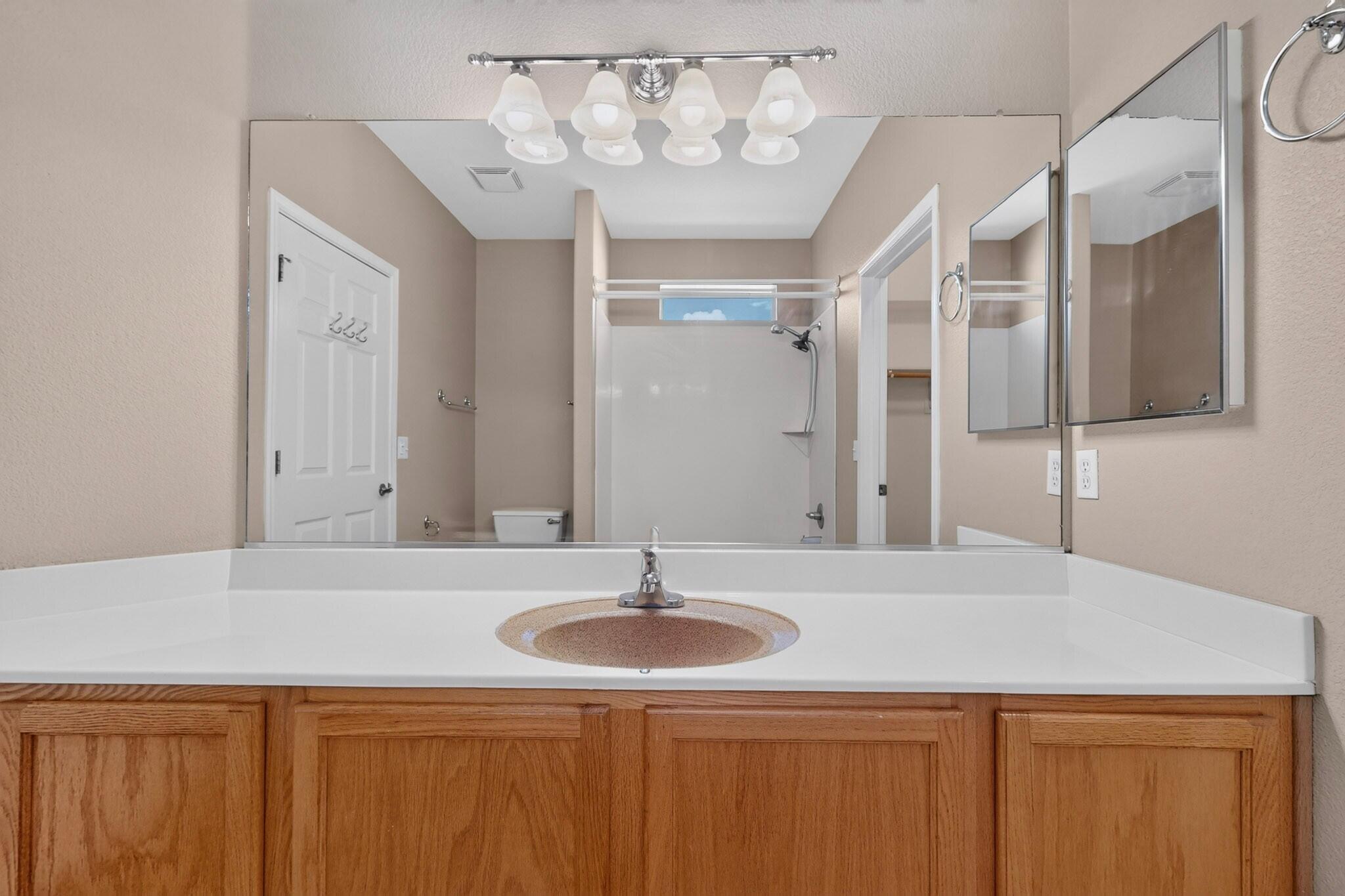 Photo 19 — 6800 Vista Del Norte Drive NE # 21