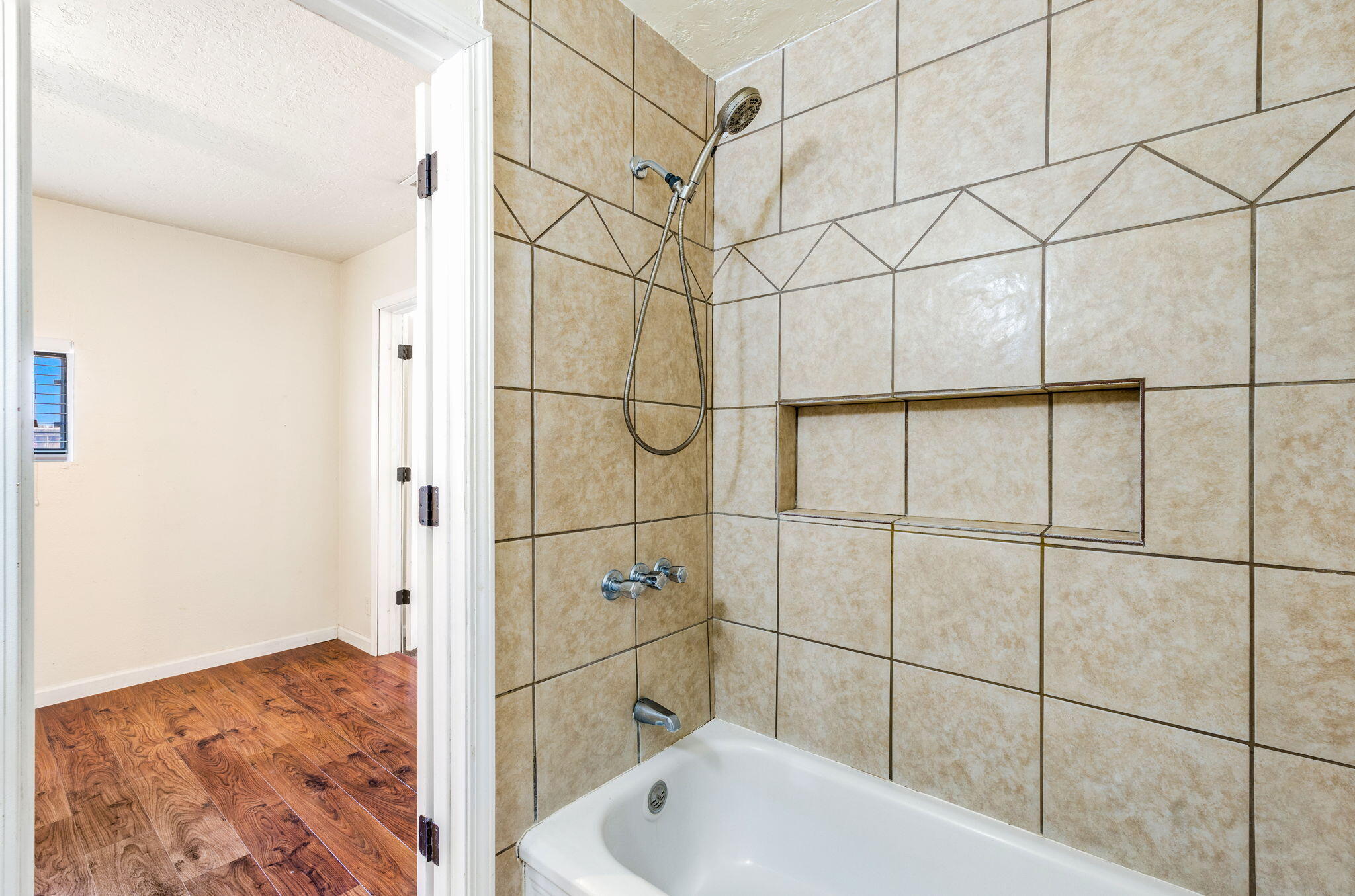 Photo 9 — 4416 10th Street NW