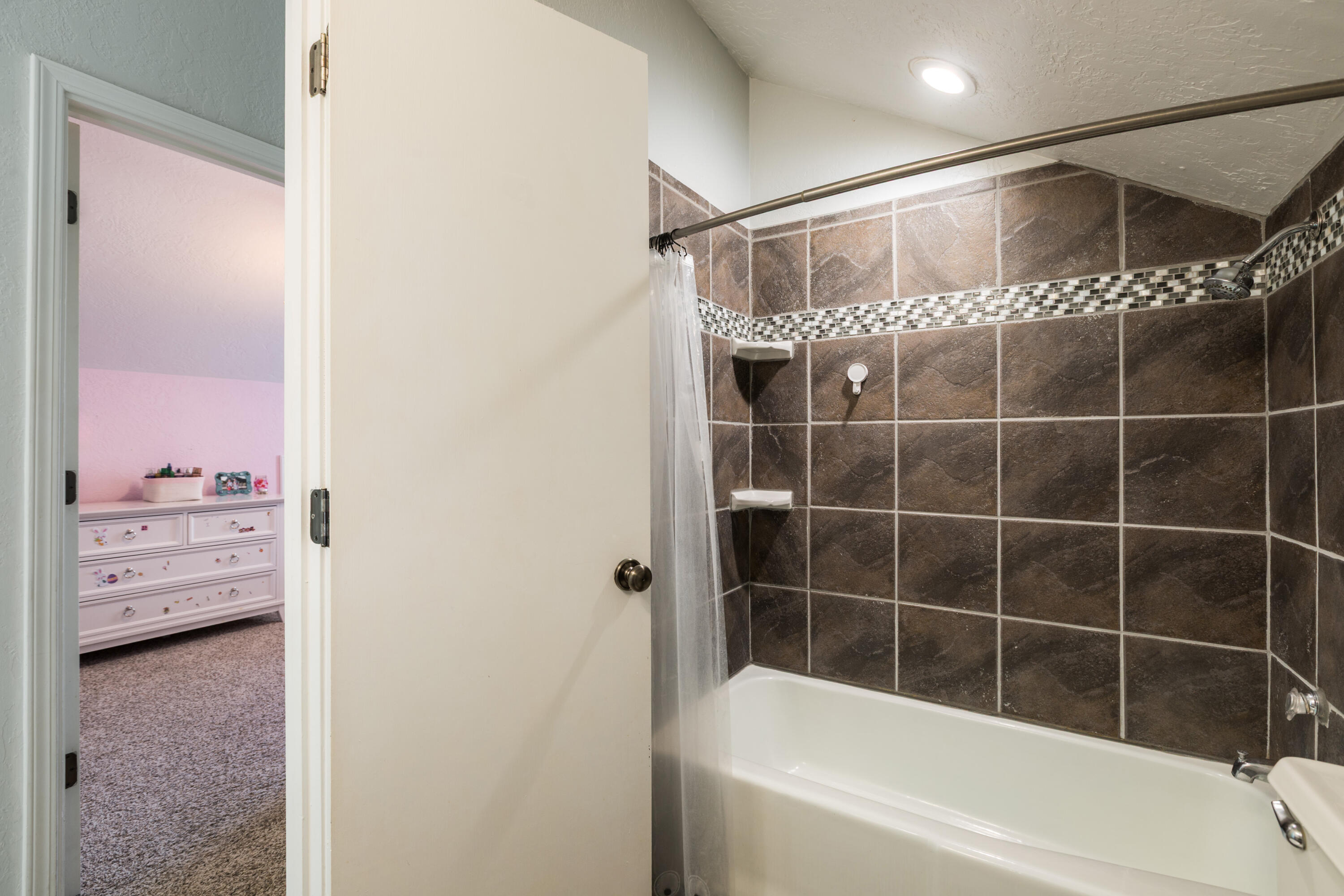 Photo 17 — 4421 Hidden Valley Court NE