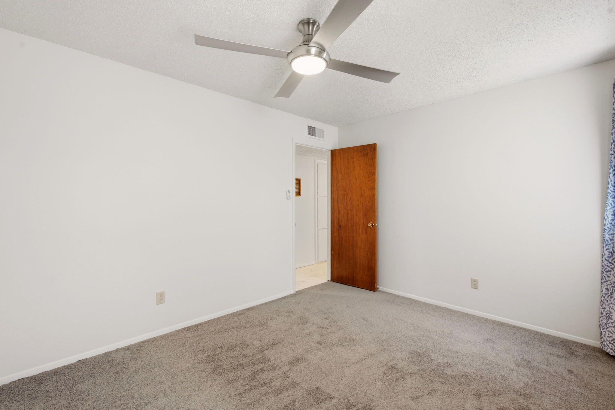 Photo 8 — 6021 Downey Street NE