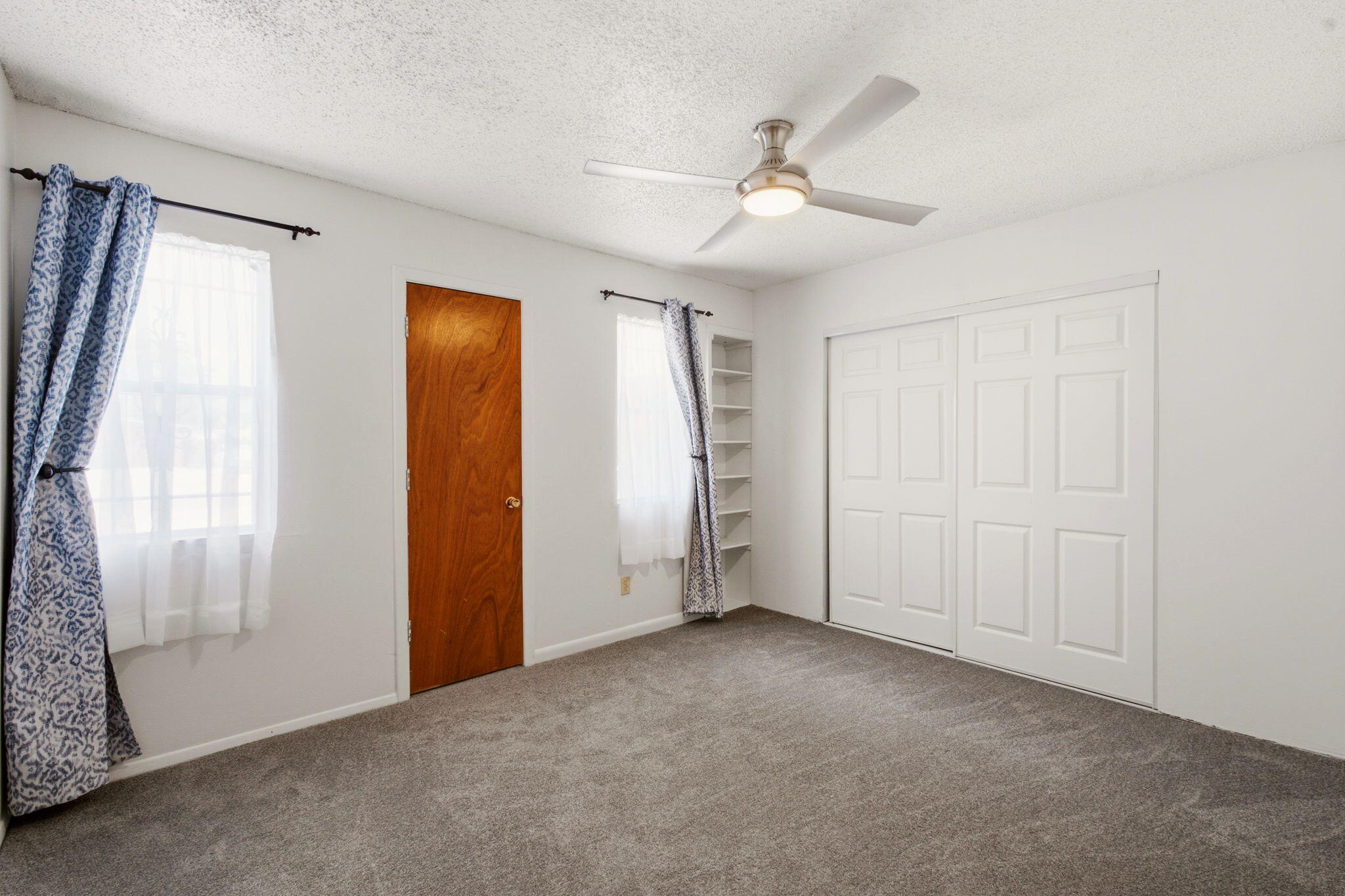 Photo 7 — 6021 Downey Street NE