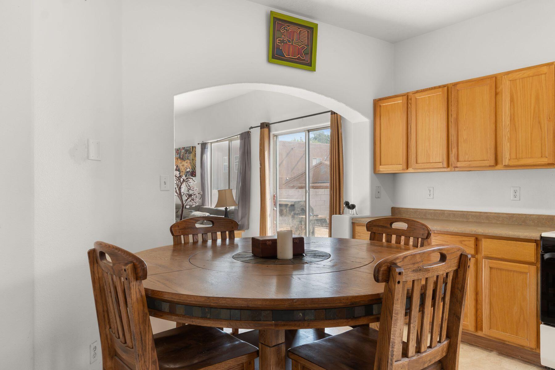 Photo 19 — 616 Lone Pine Drive SW