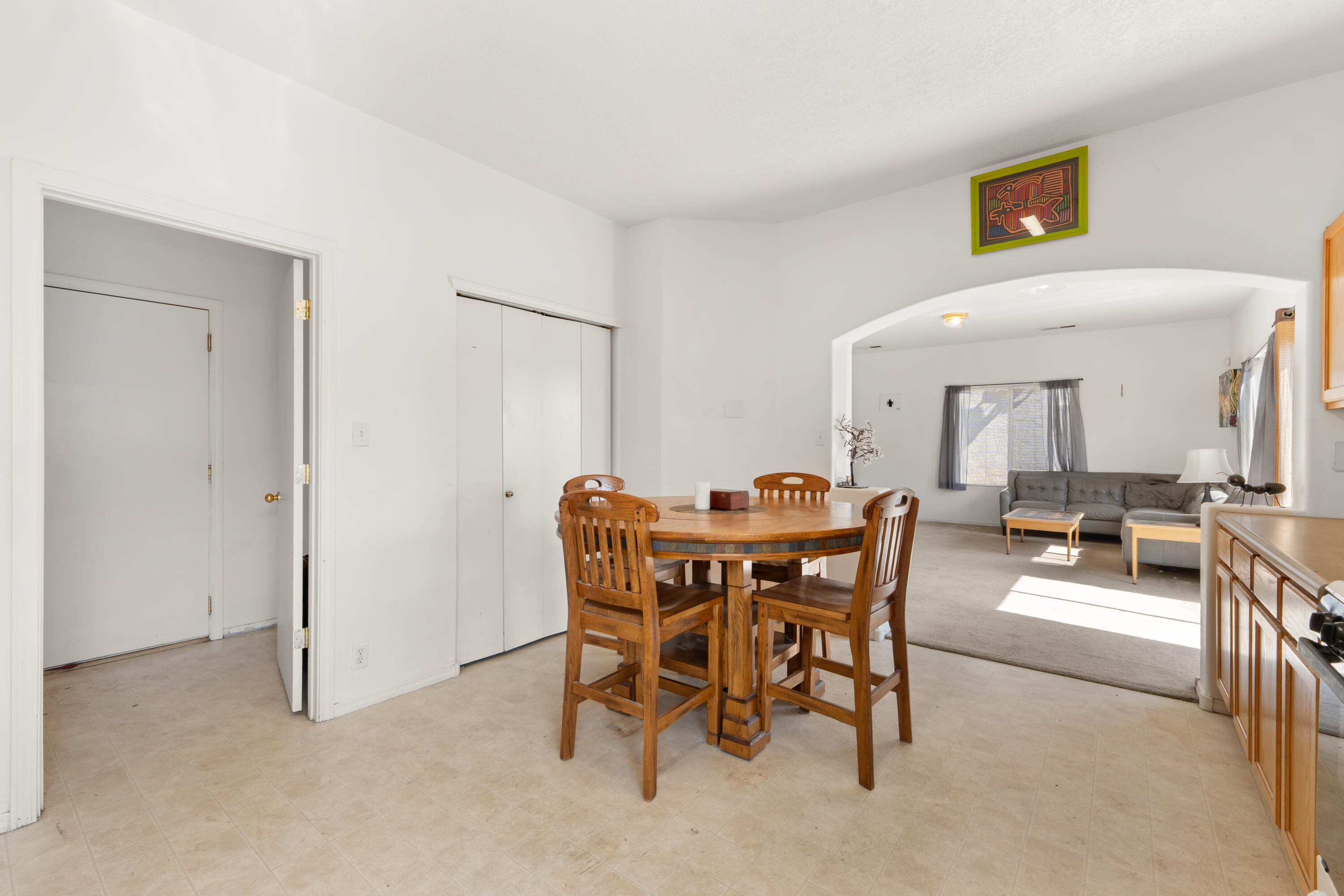 Photo 16 — 616 Lone Pine Drive SW