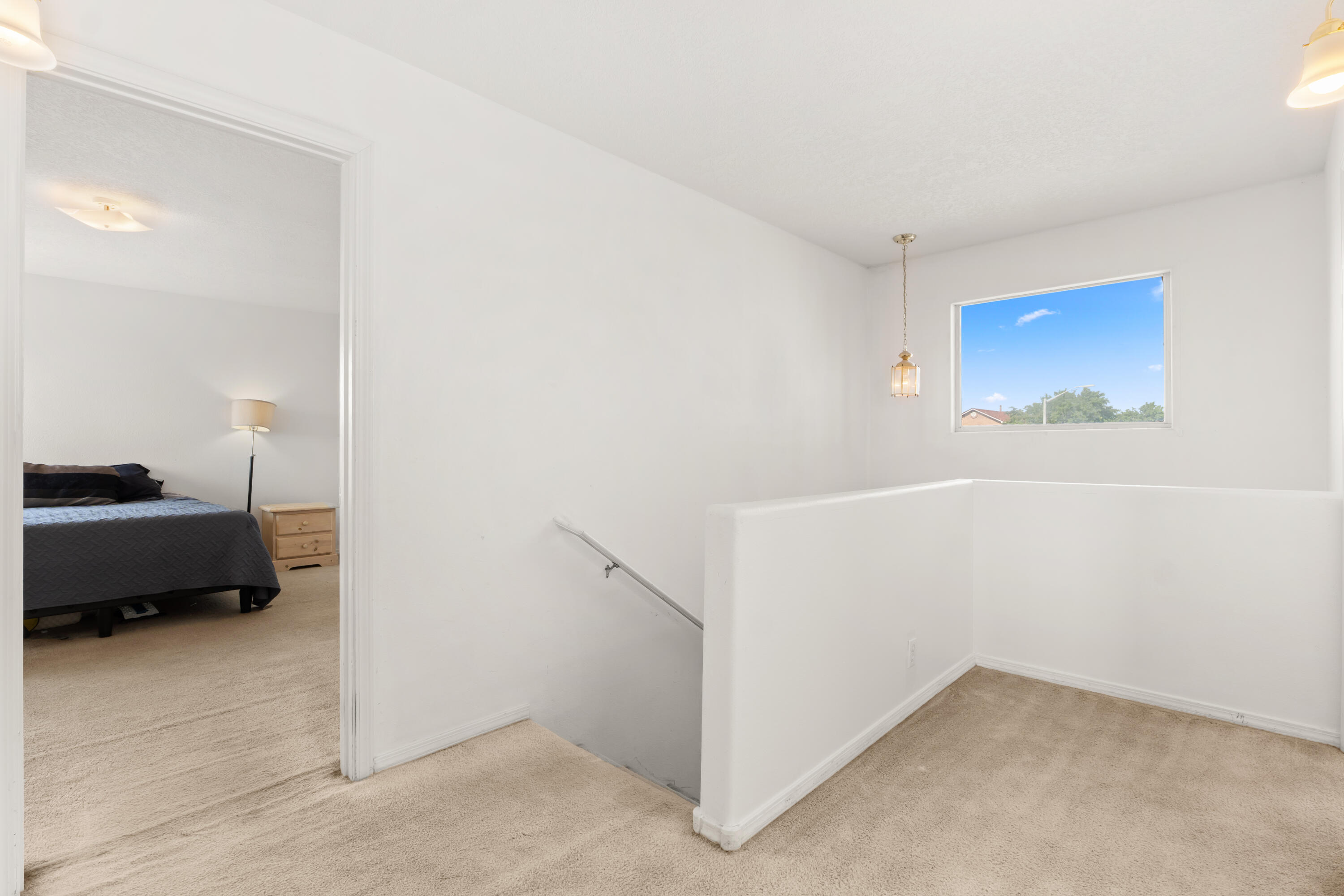 Photo 14 — 616 Lone Pine Drive SW