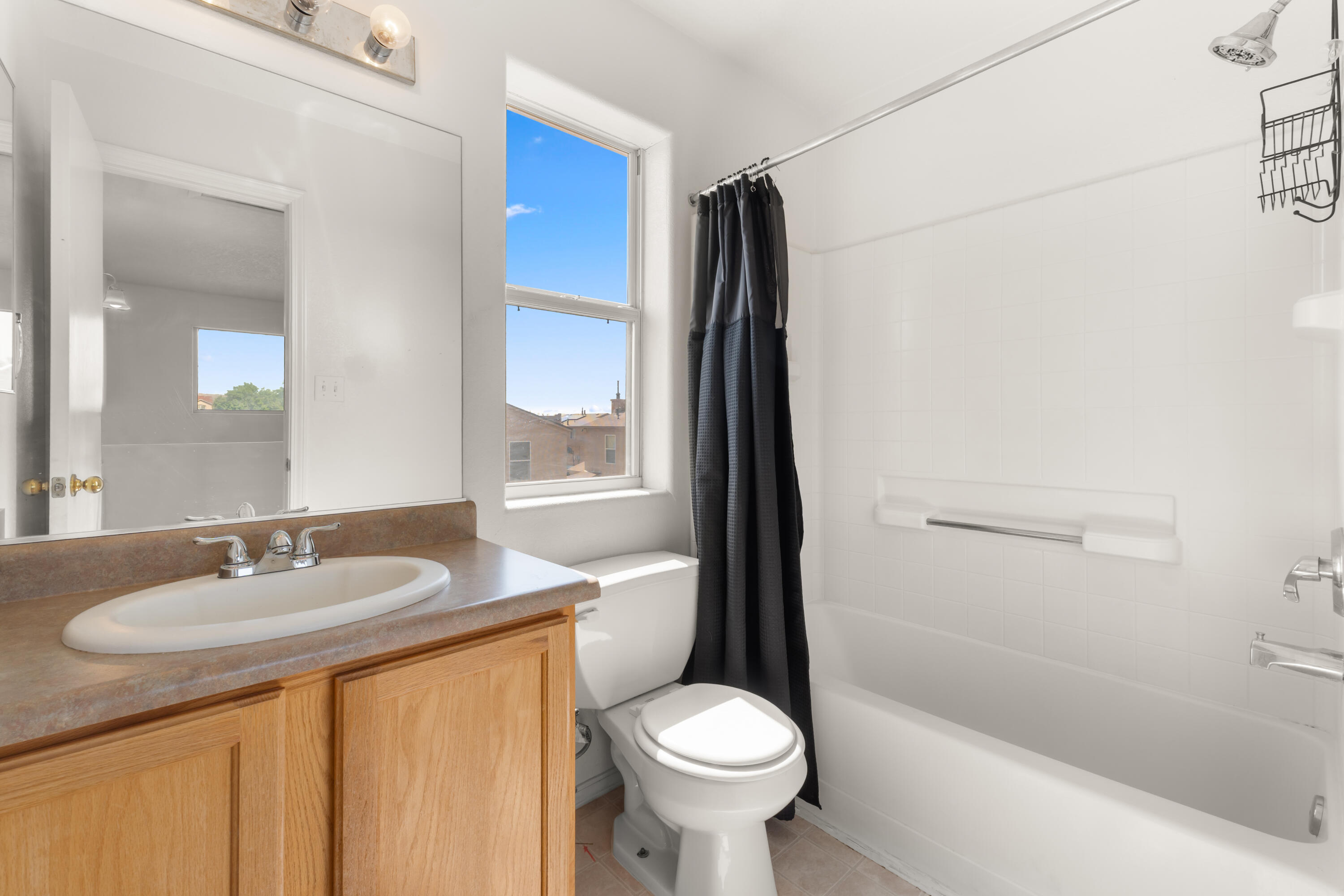 Photo 7 — 616 Lone Pine Drive SW