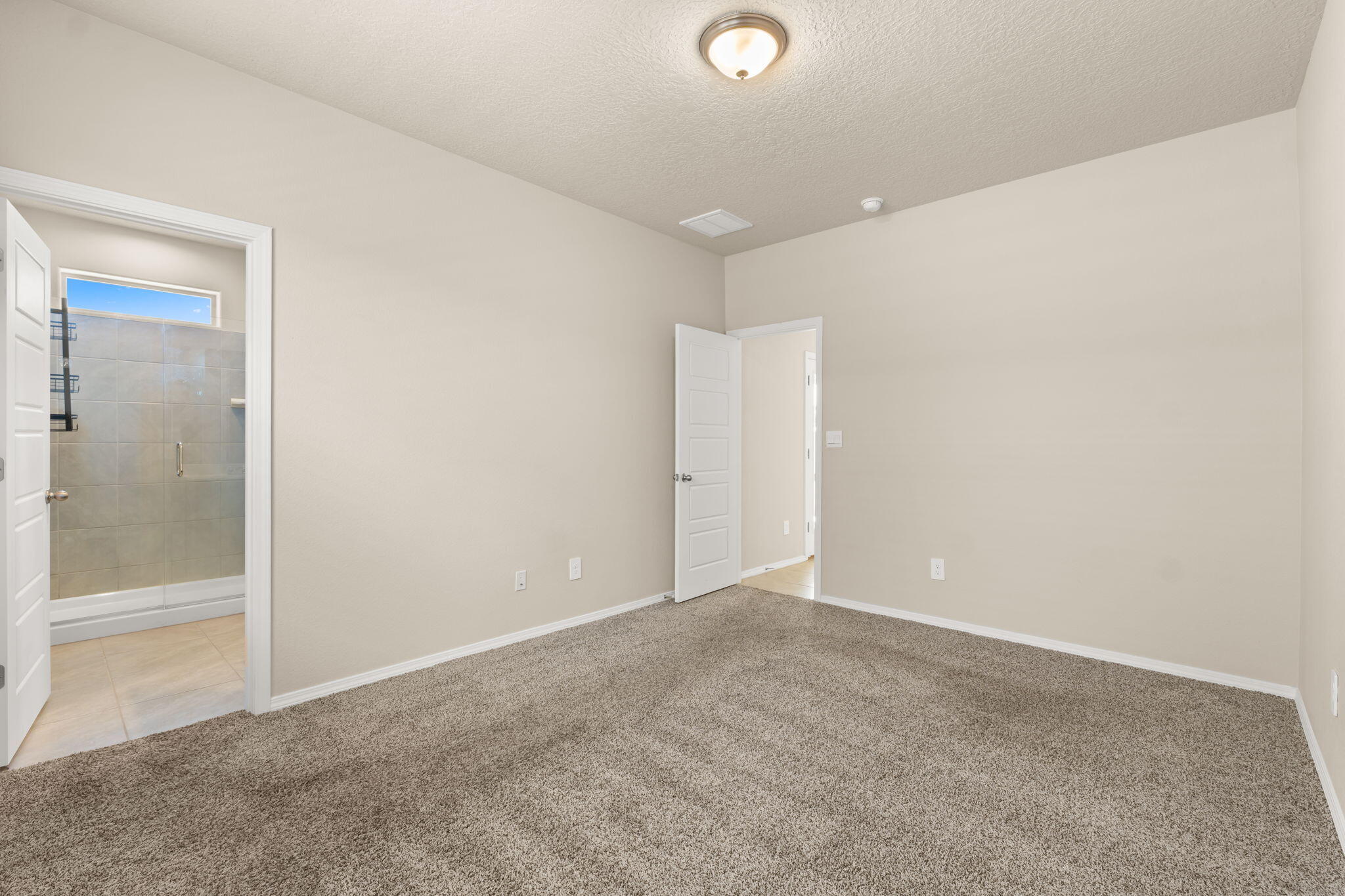 Photo 14 — 614 Turmalina Drive SE