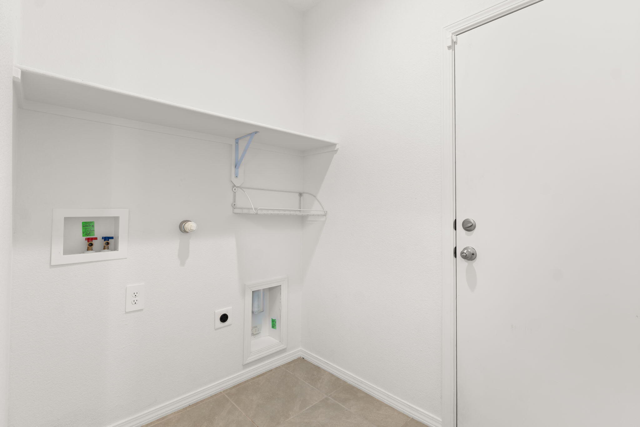 Photo 5 — 614 Turmalina Drive SE