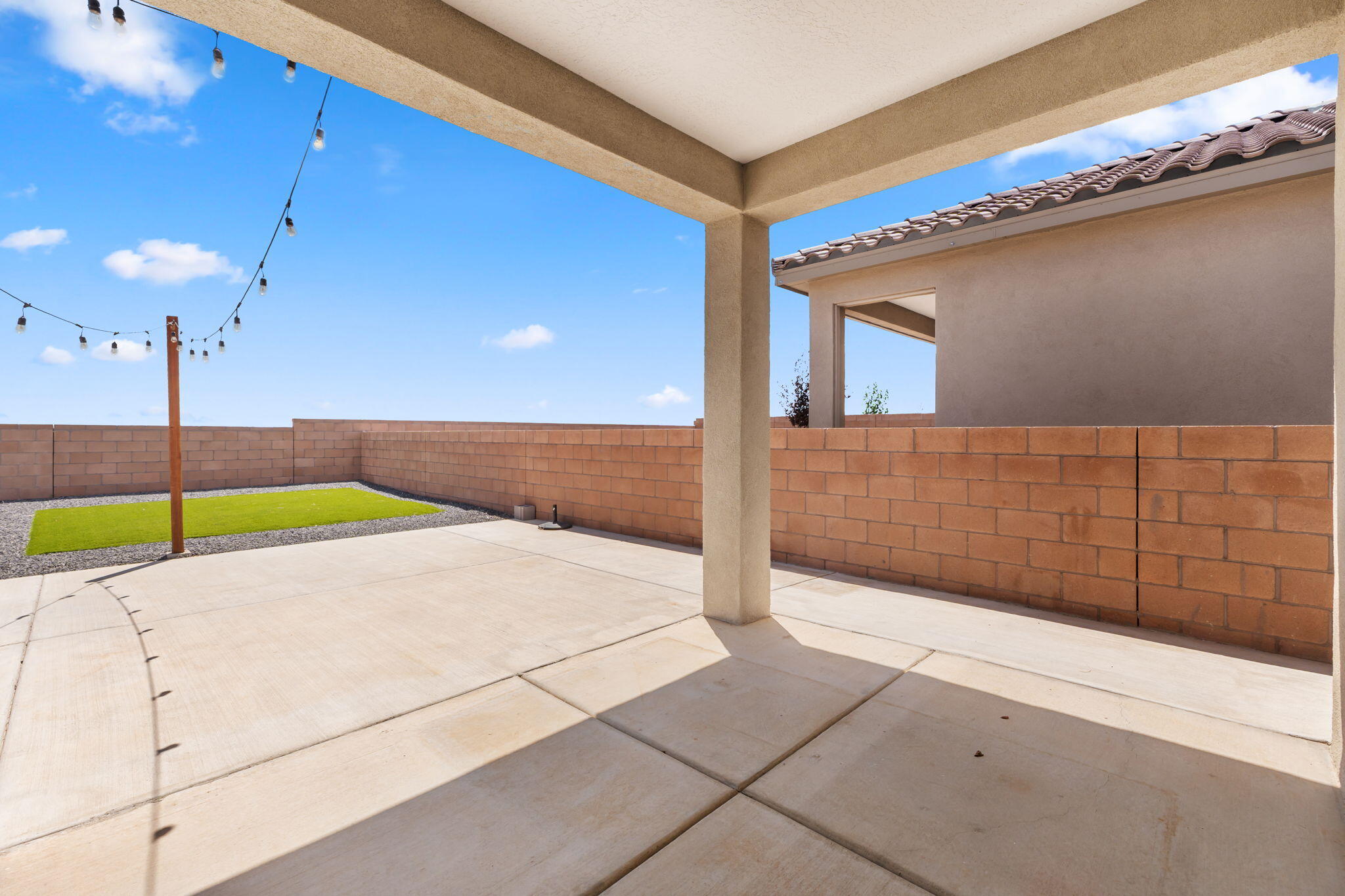 Photo 2 — 614 Turmalina Drive SE