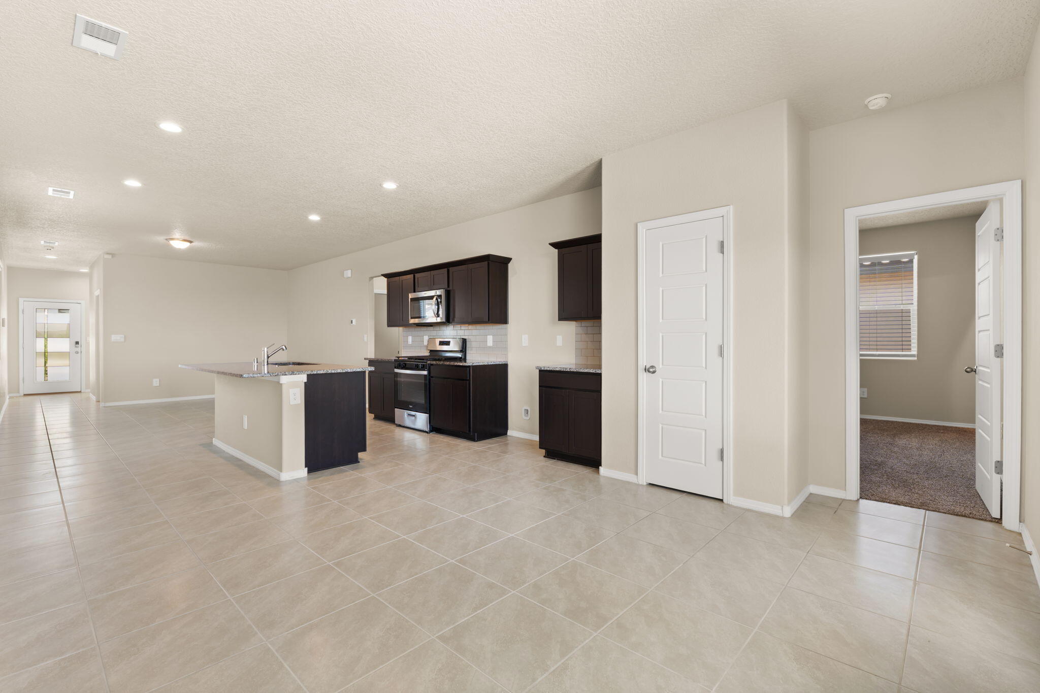Photo 20 — 614 Turmalina Drive SE