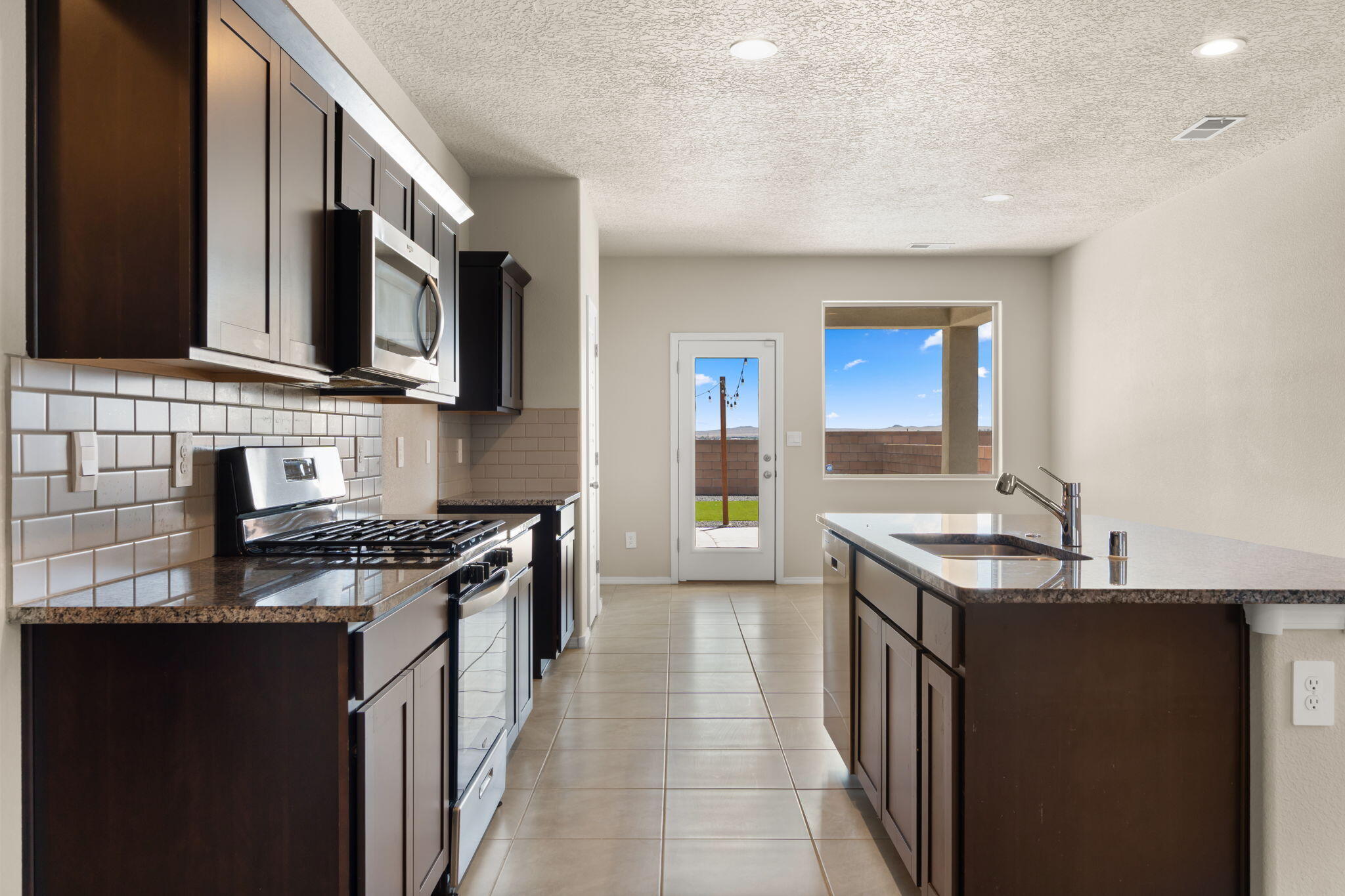 Photo 18 — 614 Turmalina Drive SE