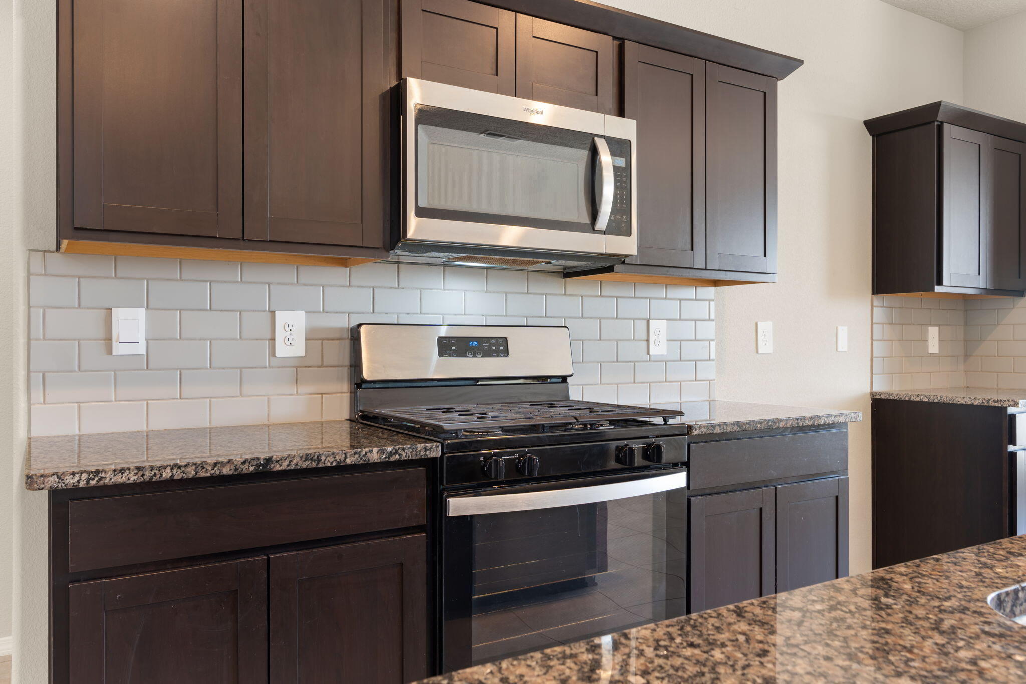 Photo 17 — 614 Turmalina Drive SE