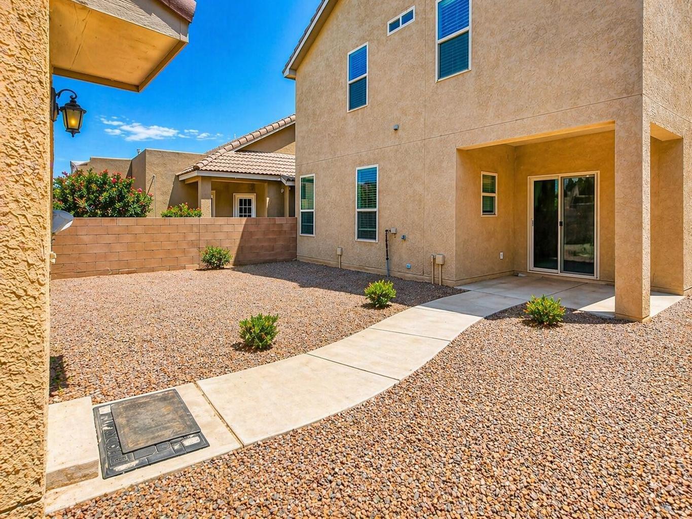 Photo 15 — 829 Palo Duro Drive NW