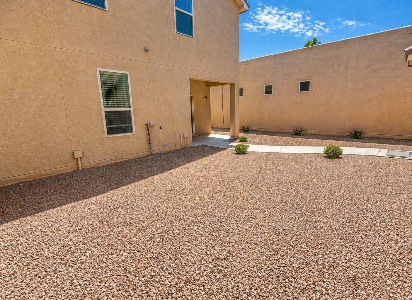 Photo 14 — 829 Palo Duro Drive NW