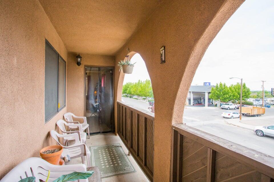 Photo 16 — 650 Paisano Street NE