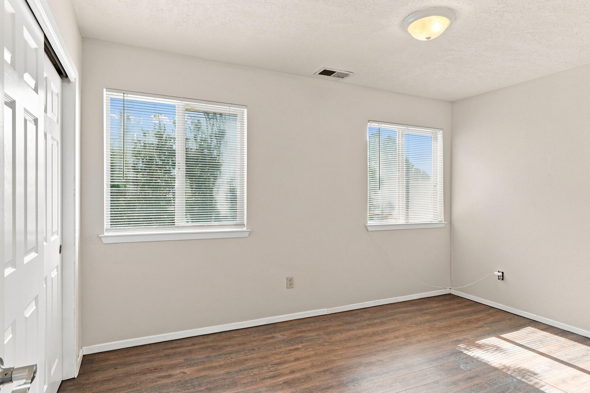 Photo 12 — 650 Paisano Street NE
