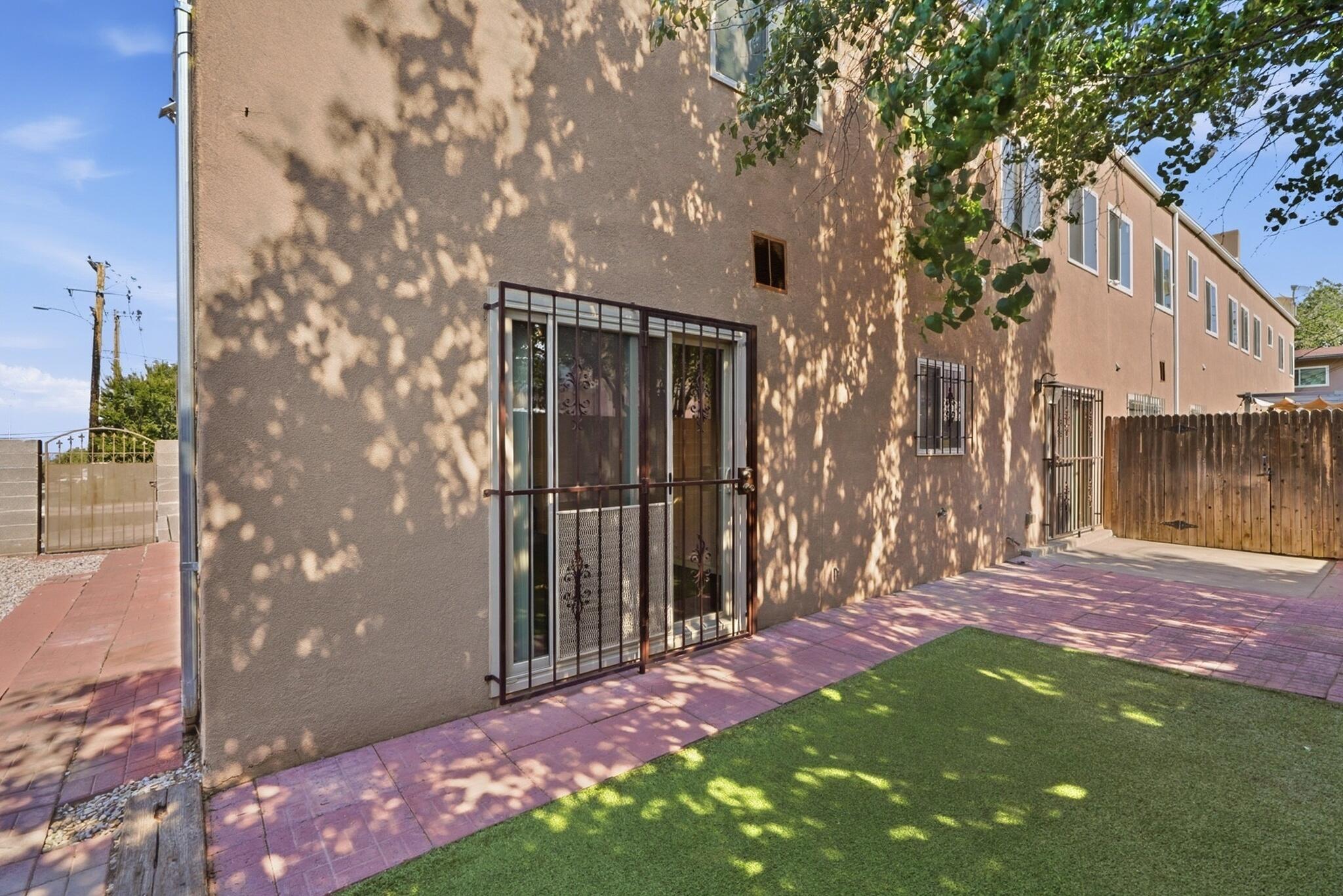 Photo 3 — 650 Paisano Street NE