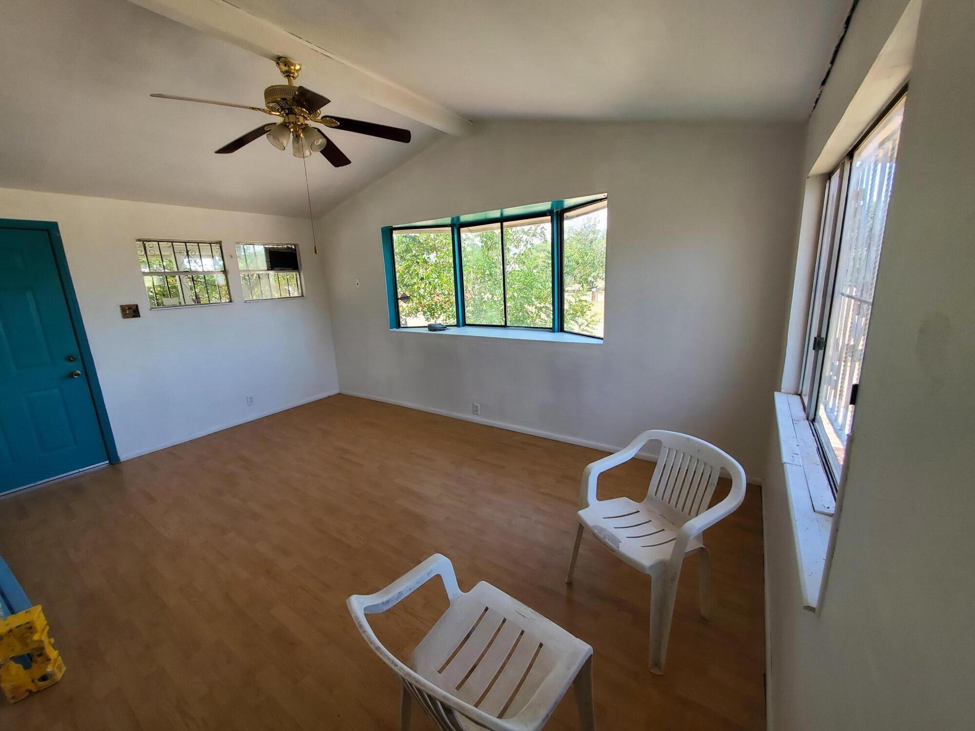 Photo 5 — 5127 Cerritos Avenue SW