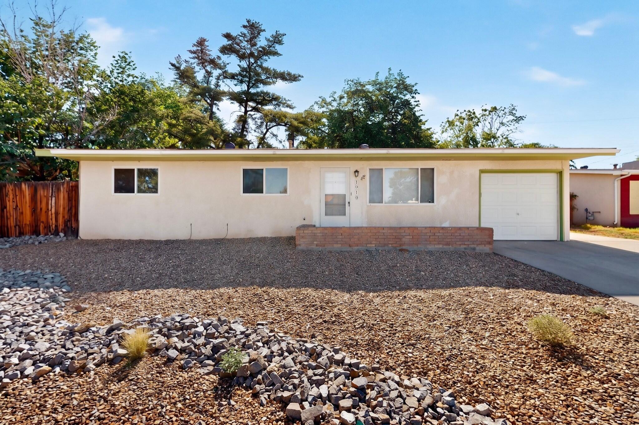 1910 Macbeth Court NE, Albuquerque, NM 87112