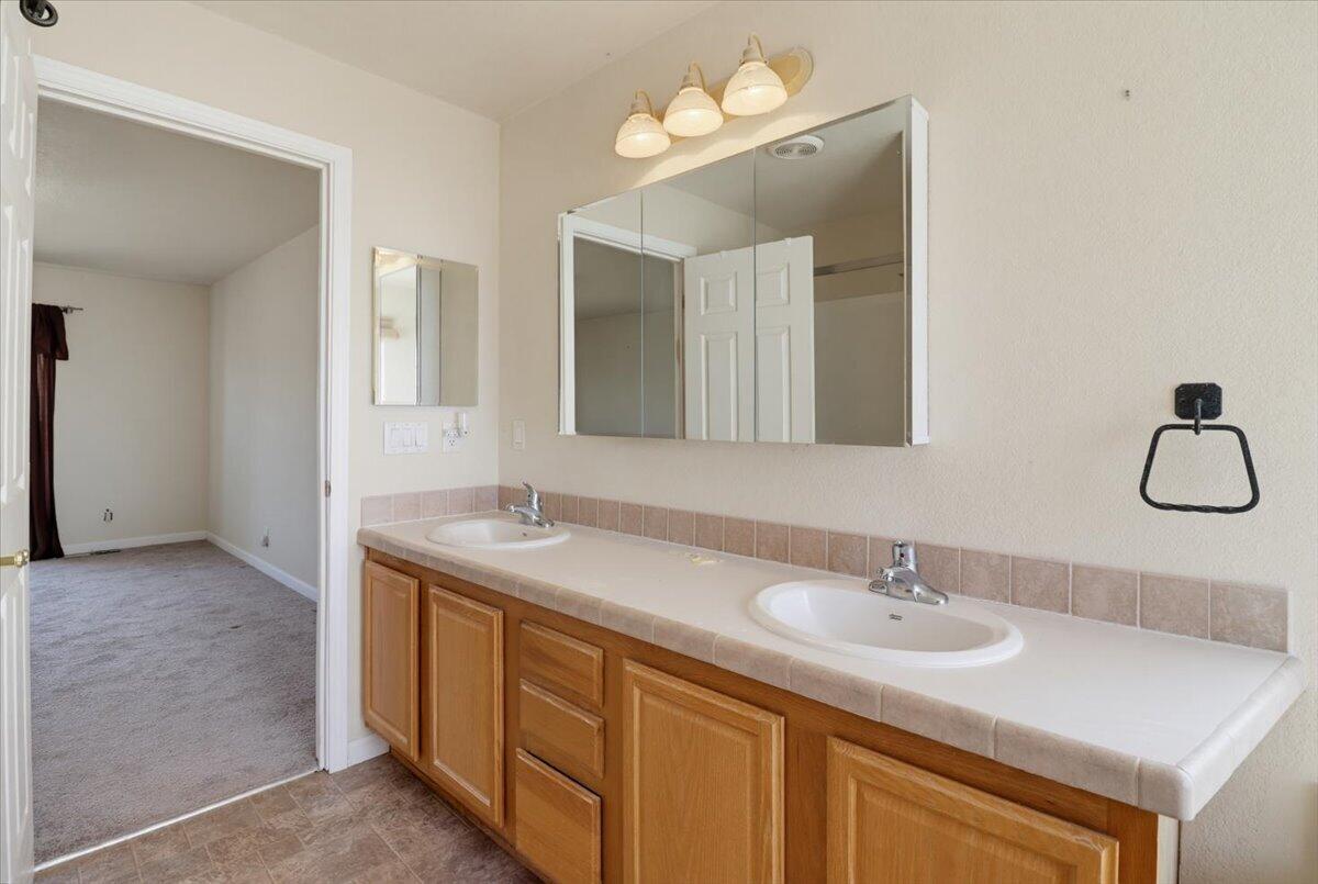 Photo 14 — 250 B Anaya Road