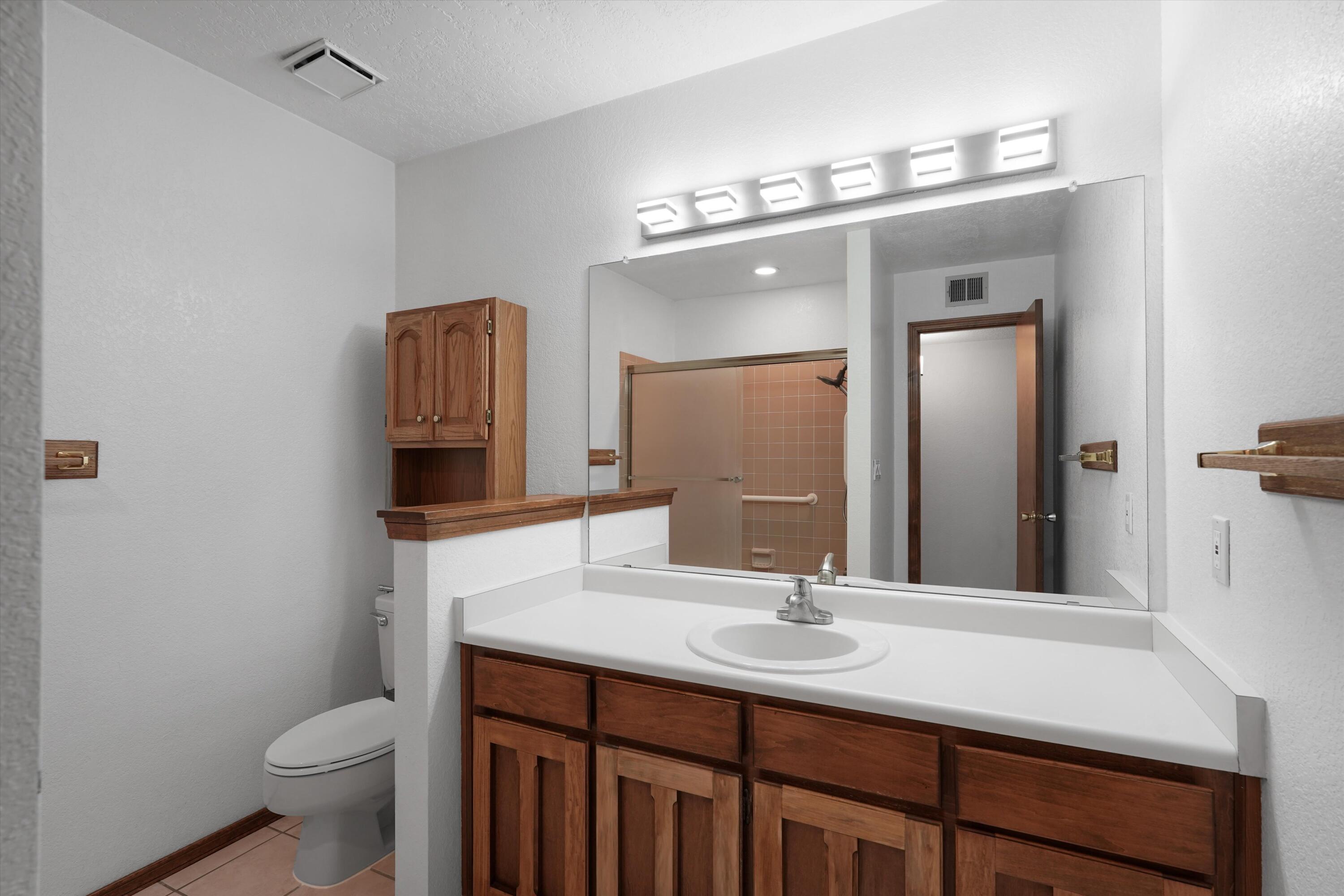 Photo 9 — 10717 Towne Park Drive NE