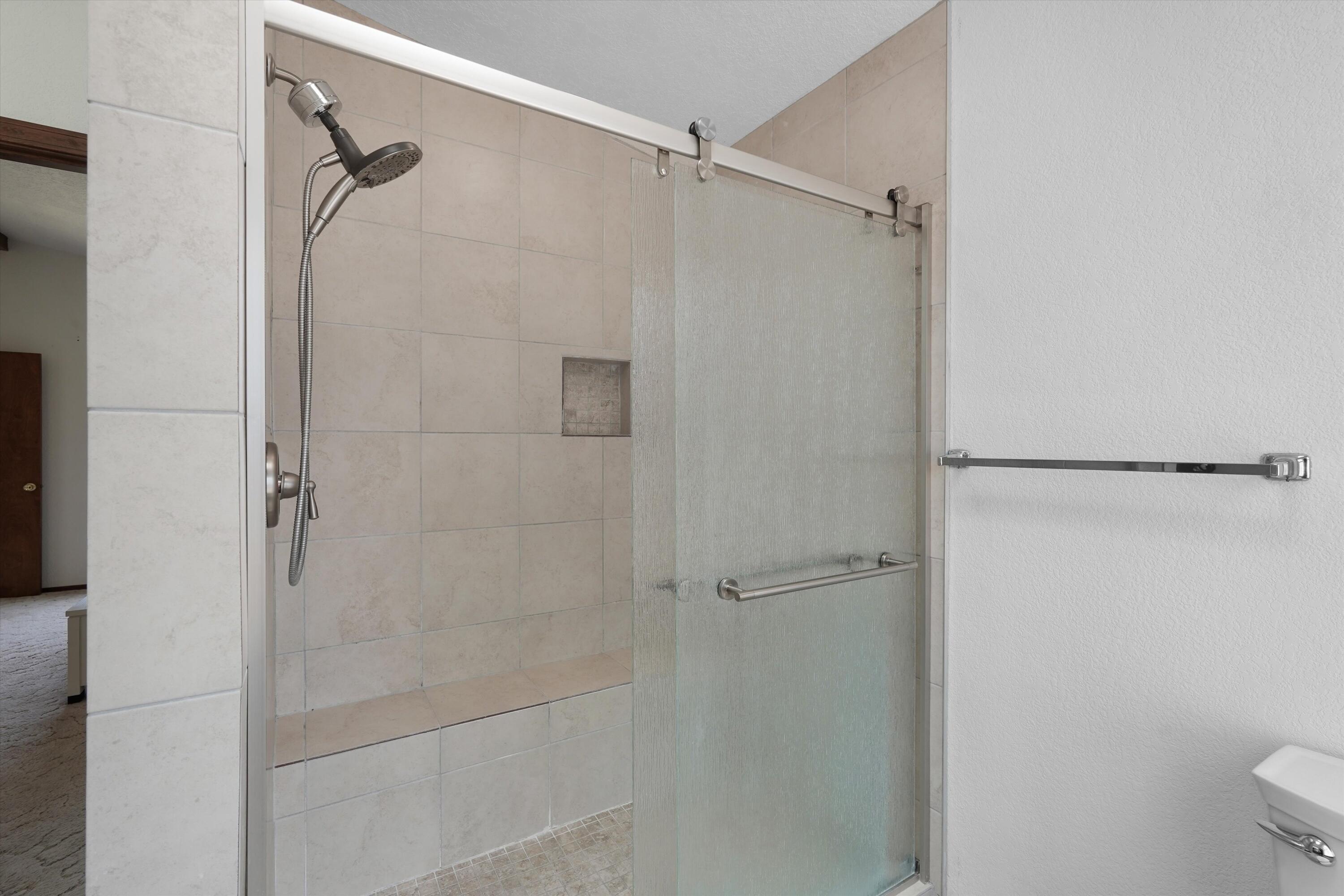 Photo 19 — 10717 Towne Park Drive NE