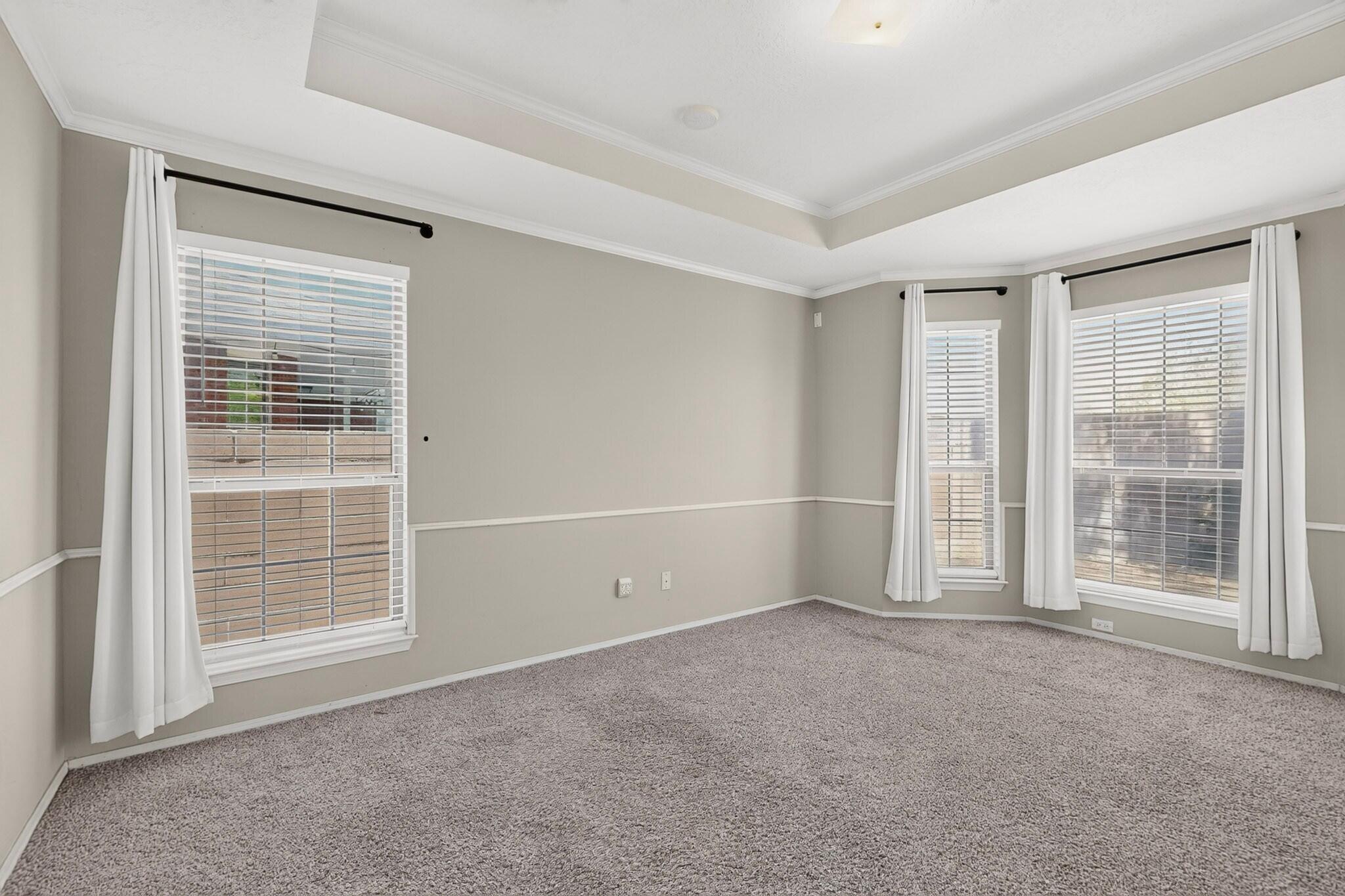 Photo 2 — 7557 Calyx Drive NW