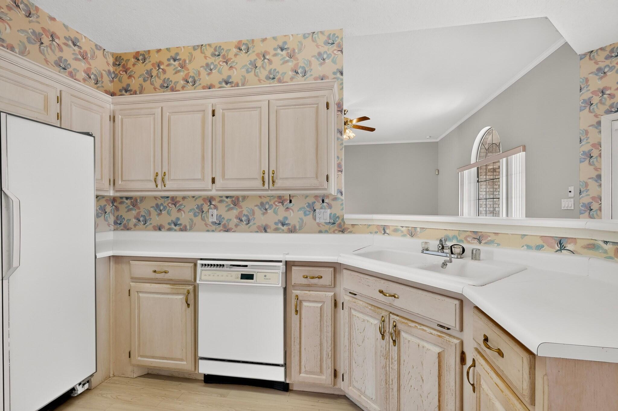 Photo 5 — 7557 Calyx Drive NW