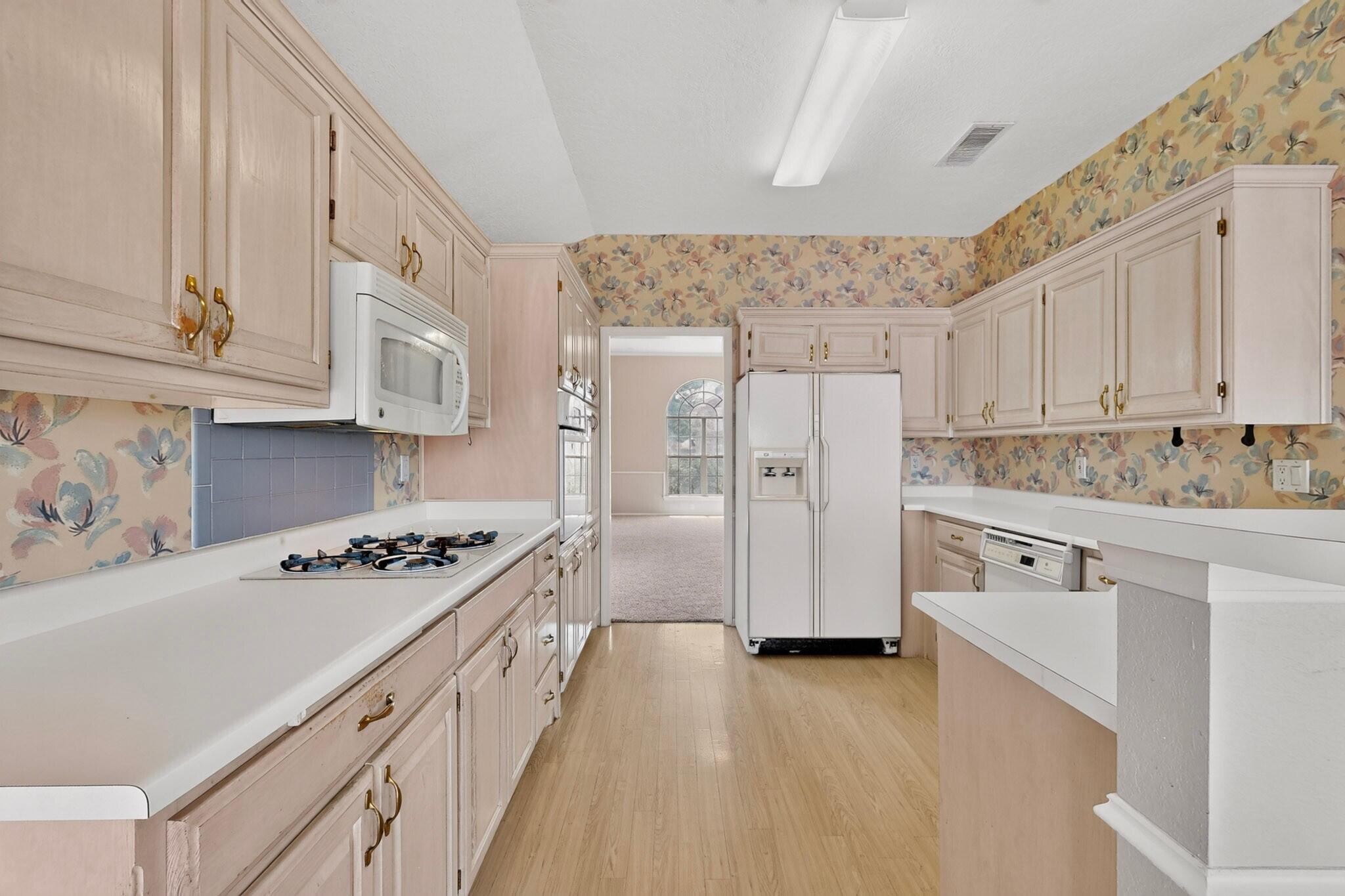 Photo 7 — 7557 Calyx Drive NW