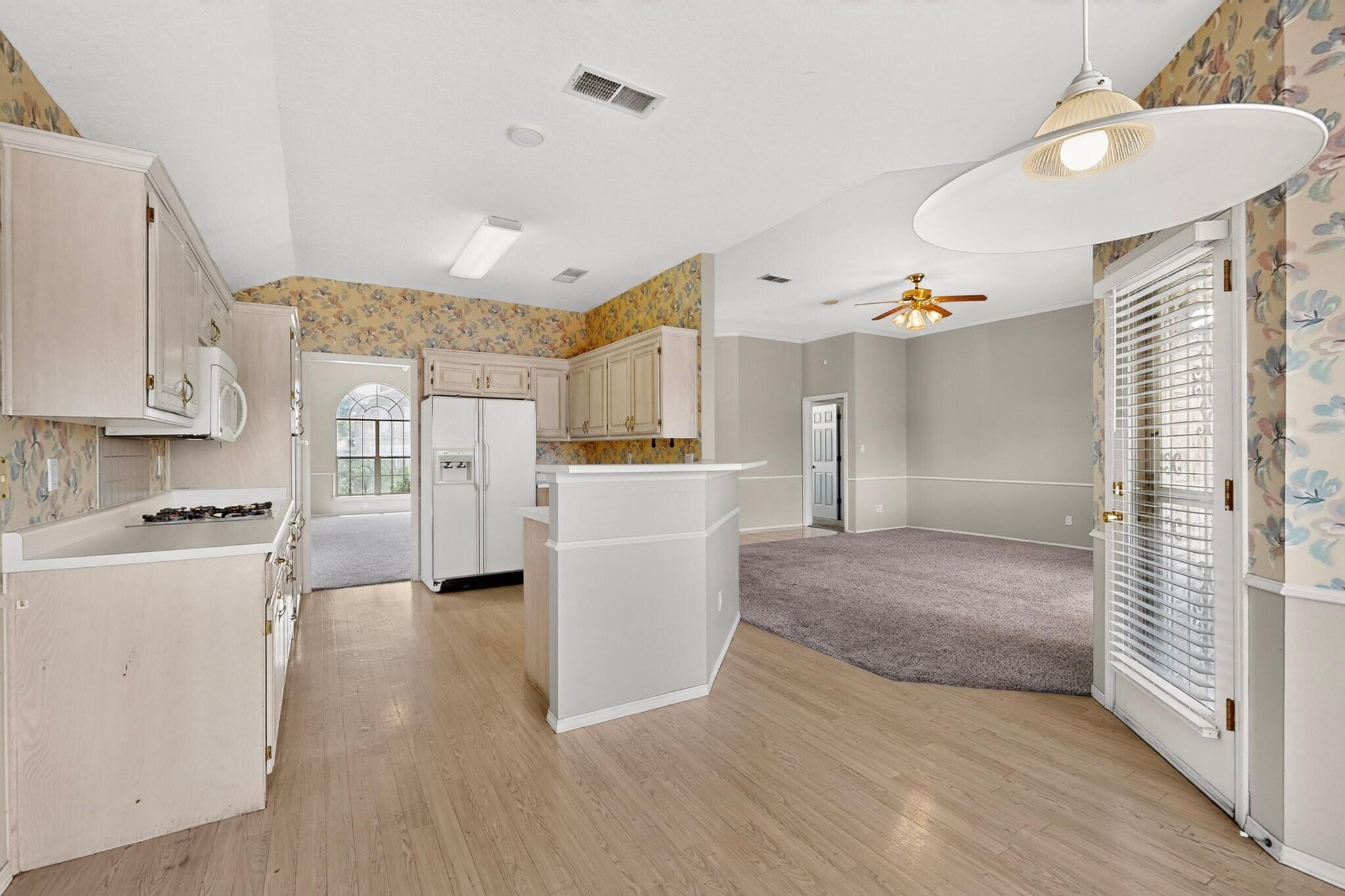 Photo 8 — 7557 Calyx Drive NW