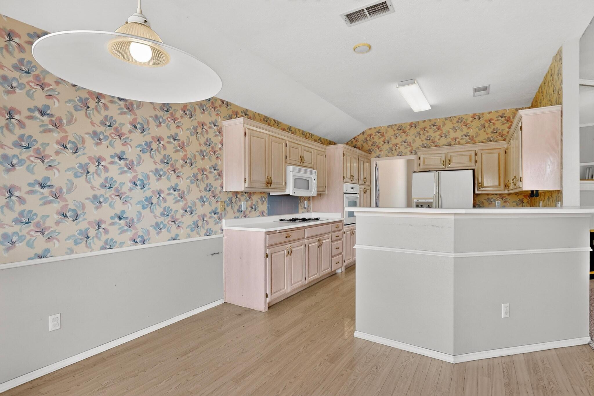 Photo 9 — 7557 Calyx Drive NW
