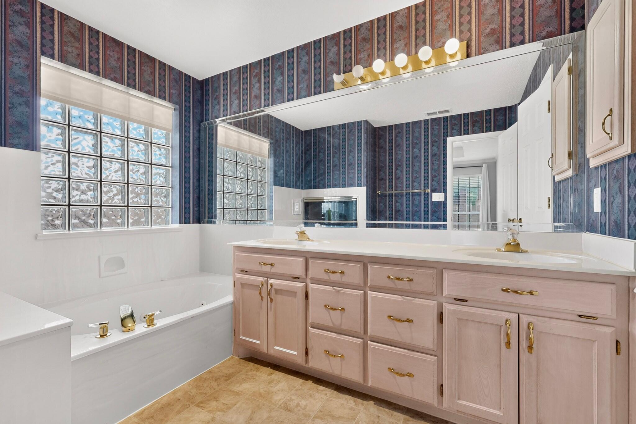 Photo 13 — 7557 Calyx Drive NW